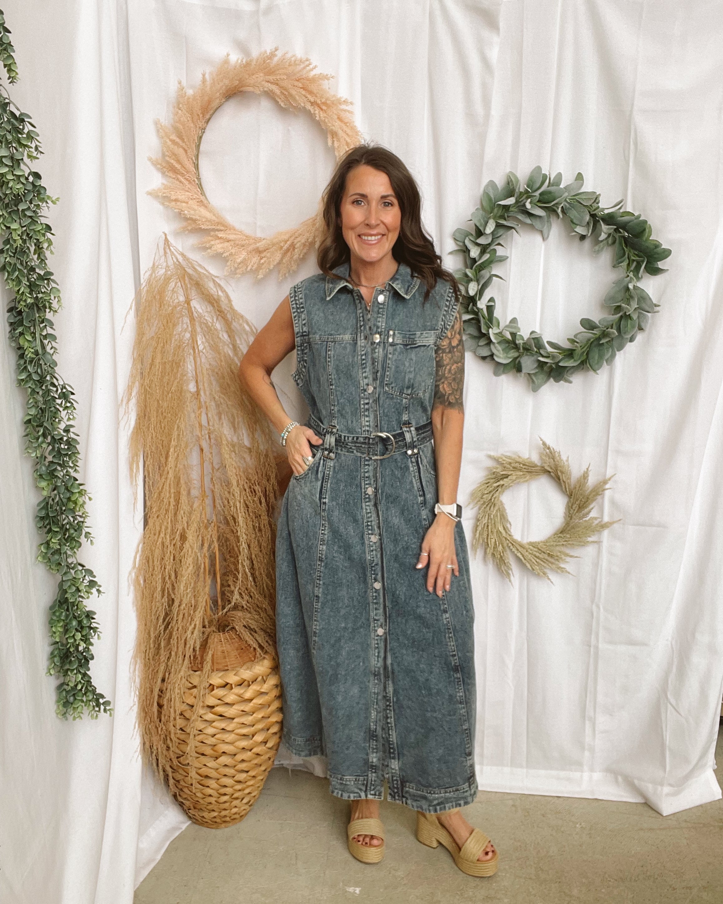 Elan Midi Denim Dress-Dresses-elan-The Silo Boutique, Women's Fashion Boutique Located in Warren and Grand Forks North Dakota