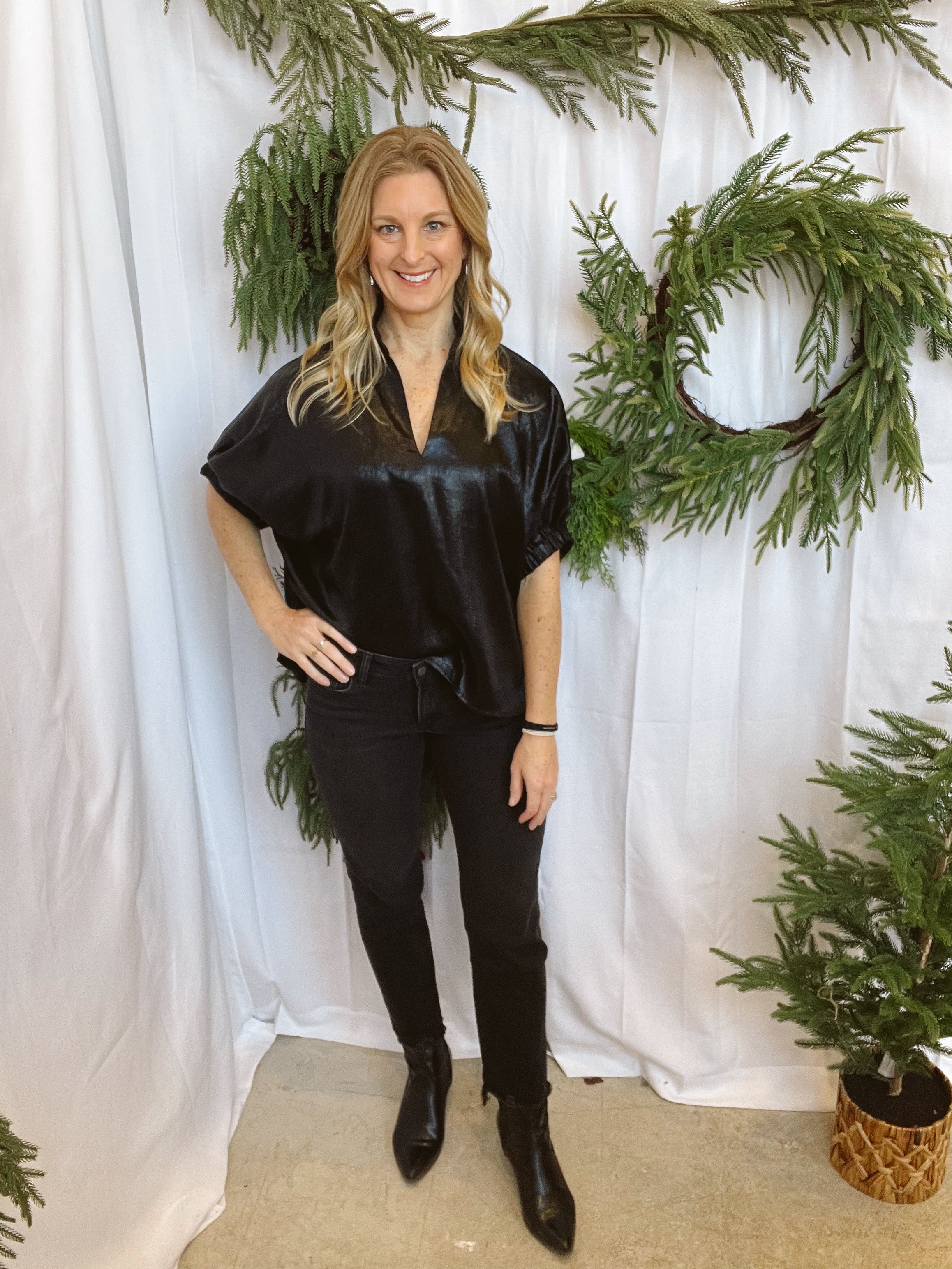 Shimmer and Shine Top-Black-Final Sale-Short Sleeve Tops-entro-The Silo Boutique, Women's Fashion Boutique Located in Warren and Grand Forks North Dakota