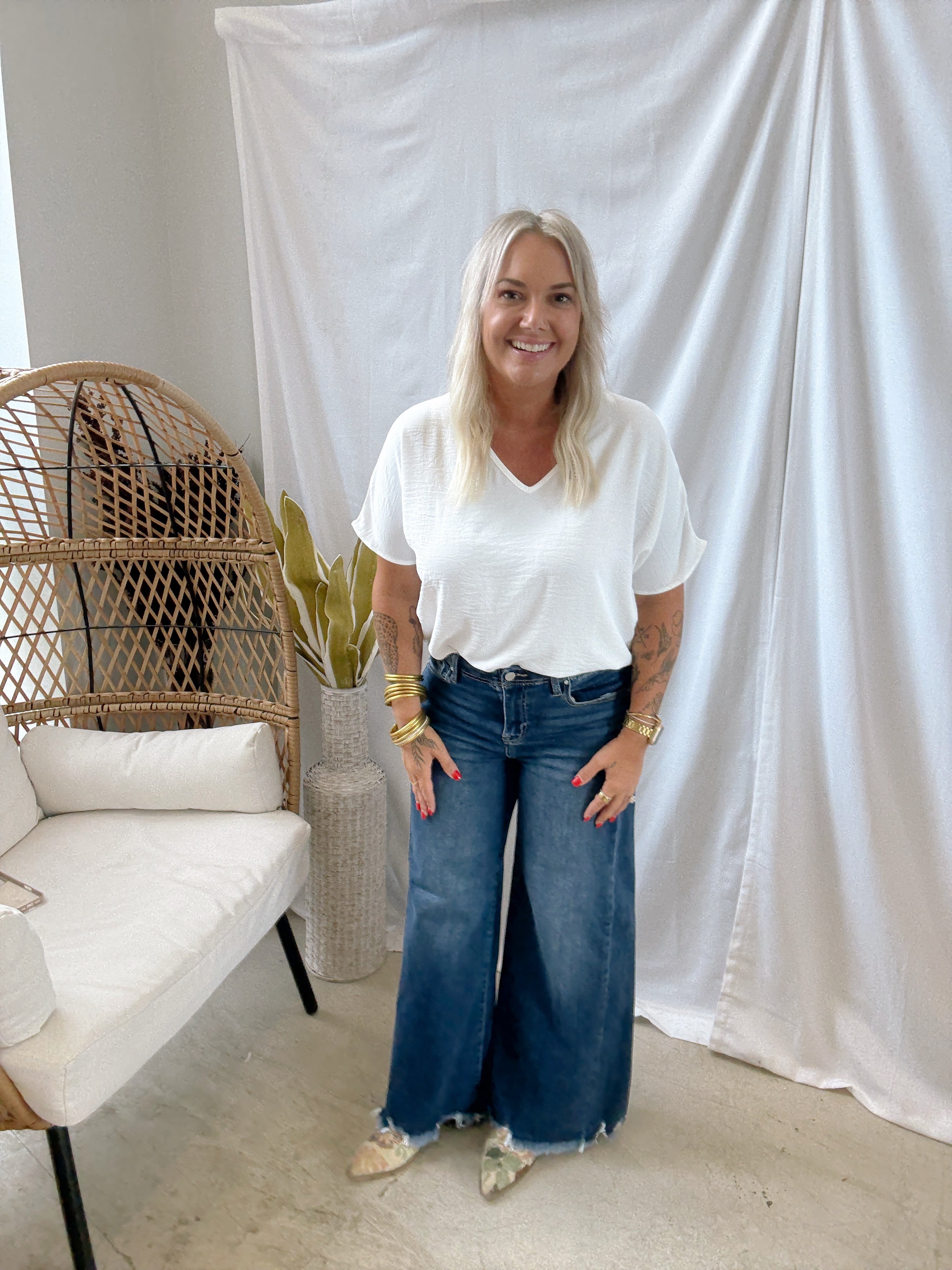 The Classic V Neck Short Sleeve Top-White-Short Sleeve Tops-ENTRO-The Silo Boutique, Women's Fashion Boutique Located in Warren and Grand Forks North Dakota
