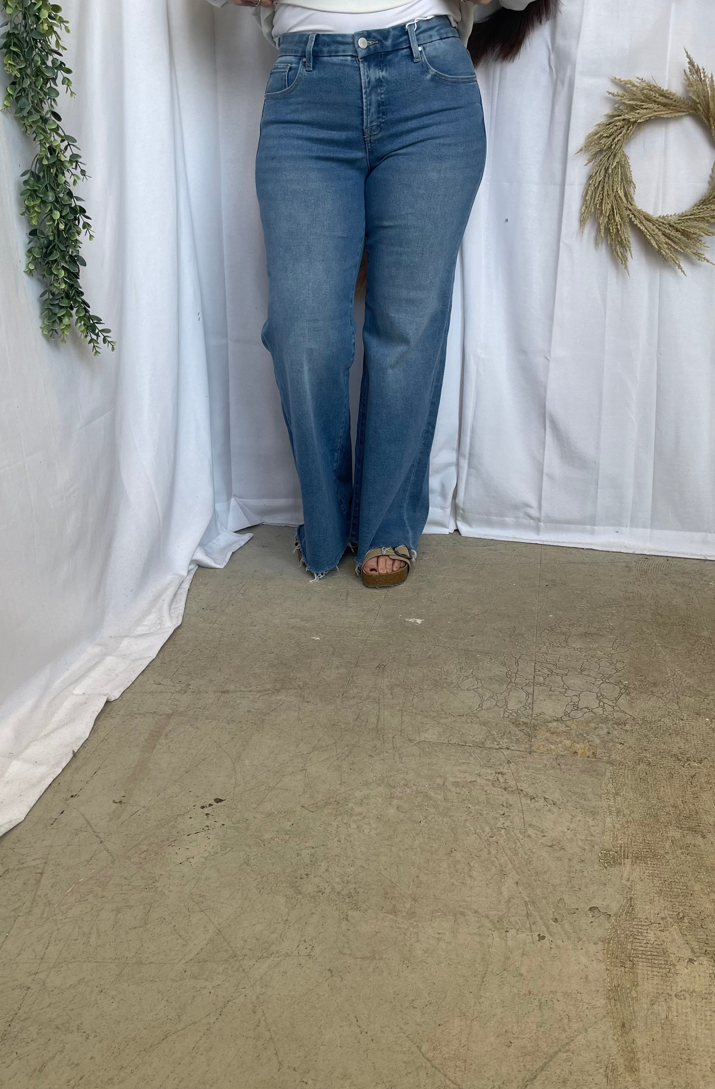 Risen Cindy Wide Leg Jeans-Jeans-risen-The Silo Boutique, Women's Fashion Boutique Located in Warren and Grand Forks North Dakota