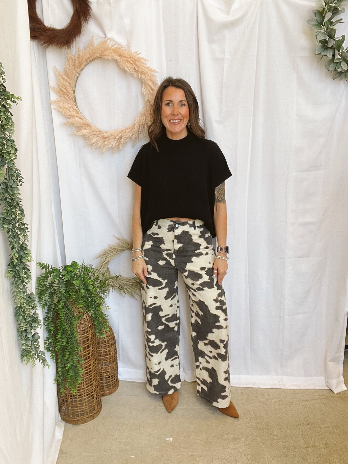 Betty Short Sleeve Sweater-Black-Sweaters-Zenana-The Silo Boutique, Women's Fashion Boutique Located in Warren and Grand Forks North Dakota