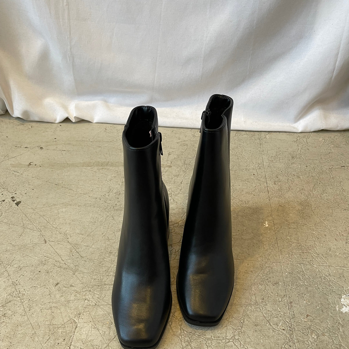 Soda Chukar Boot-Black-Sandals-soda-The Silo Boutique, Women's Fashion Boutique Located in Warren and Grand Forks North Dakota