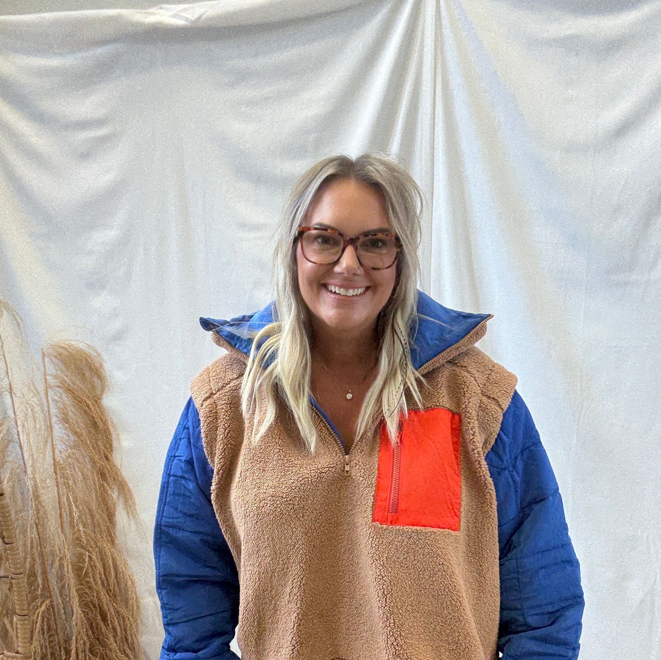 Mocha Combo Fleece Pulloever-Sweatshirts-veveret-The Silo Boutique, Women's Fashion Boutique Located in Warren and Grand Forks North Dakota