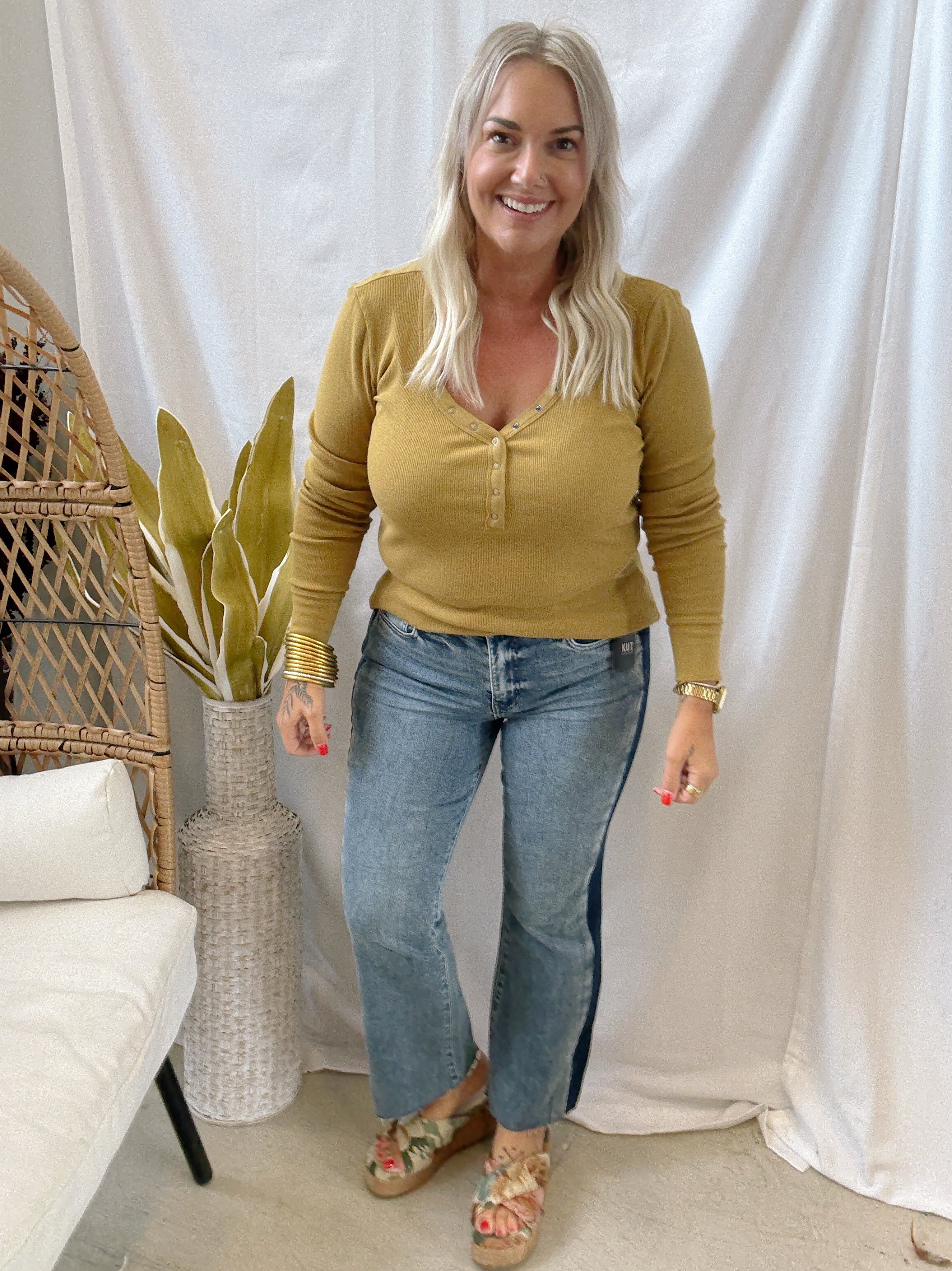 Kut Kelsey High Rise Ankle Flare Jeans-Jeans-Kut-The Silo Boutique, Women's Fashion Boutique Located in Warren and Grand Forks North Dakota