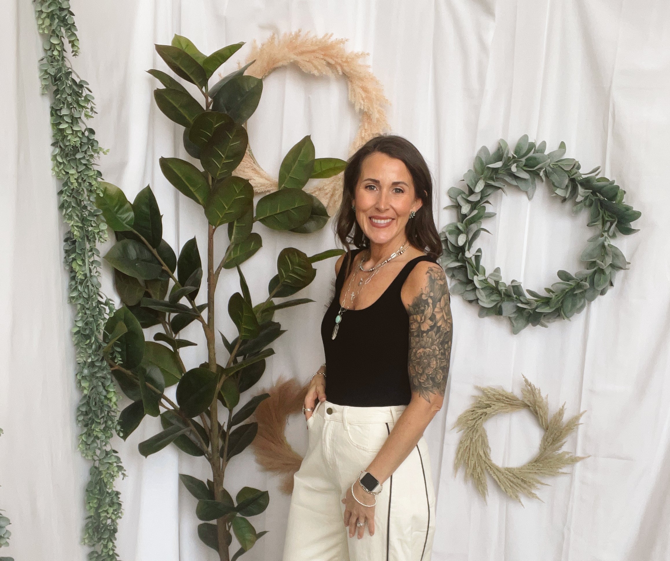 Piped Detailed Barrel Ecru Jeans-Jeans-miou muse-The Silo Boutique, Women's Fashion Boutique Located in Warren and Grand Forks North Dakota