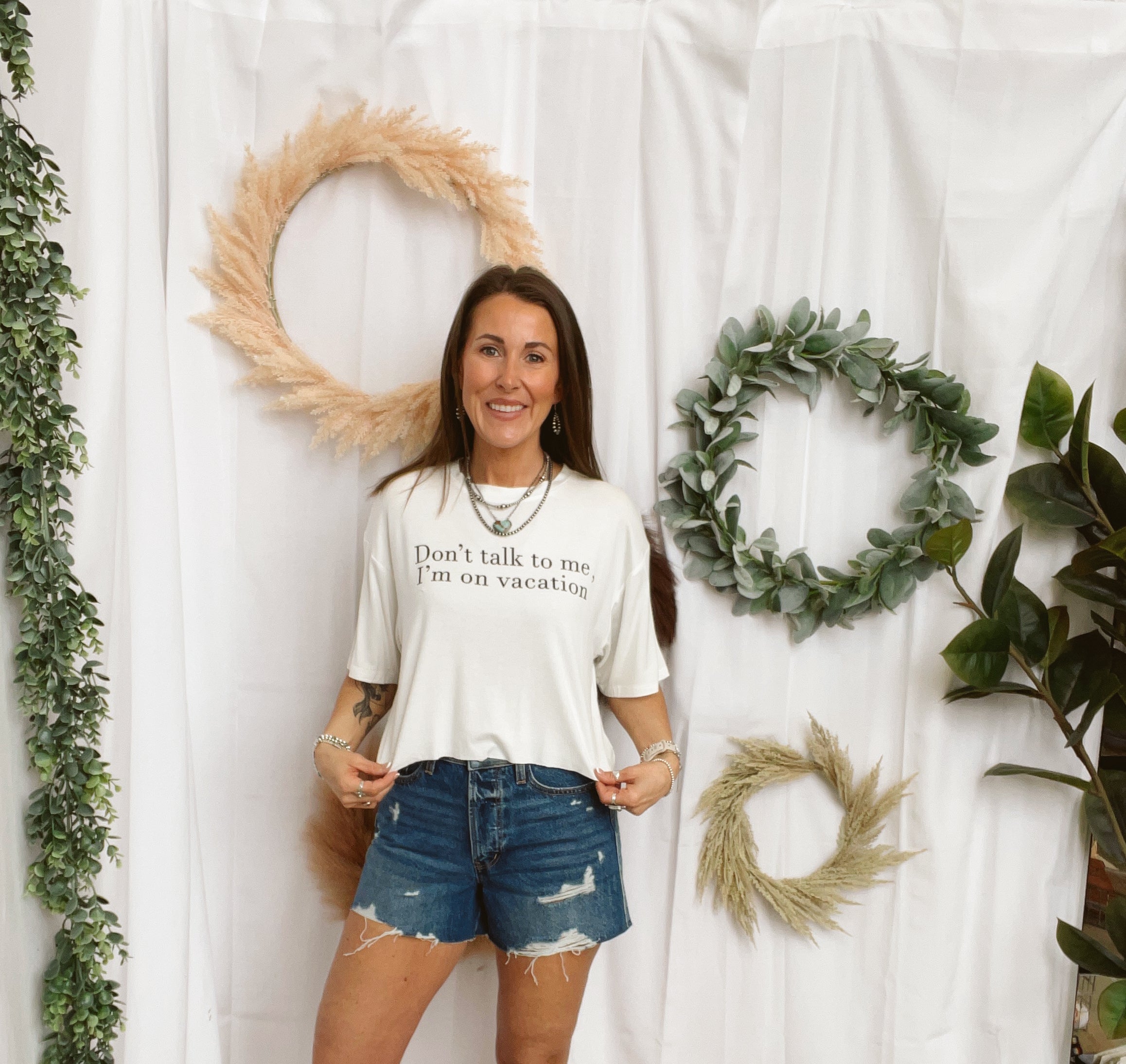 I'm On Vacation Crop Tee-Graphic Tees-panaache-The Silo Boutique, Women's Fashion Boutique Located in Warren and Grand Forks North Dakota