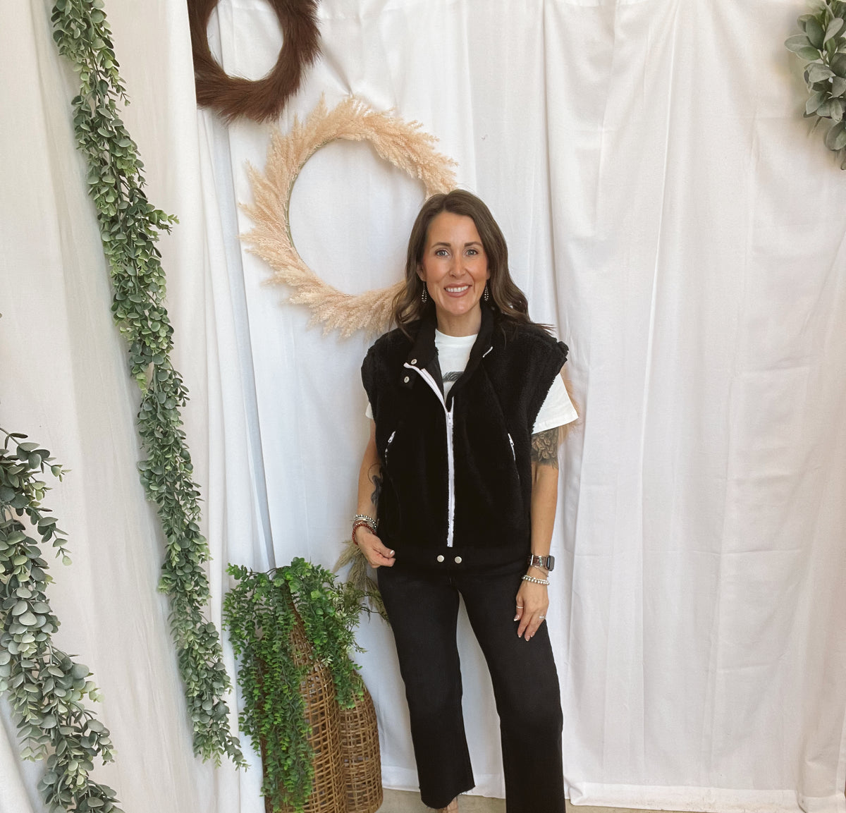 Sherpa Stand Collar Vest-Black-Vests-hyfve-The Silo Boutique, Women's Fashion Boutique Located in Warren and Grand Forks North Dakota