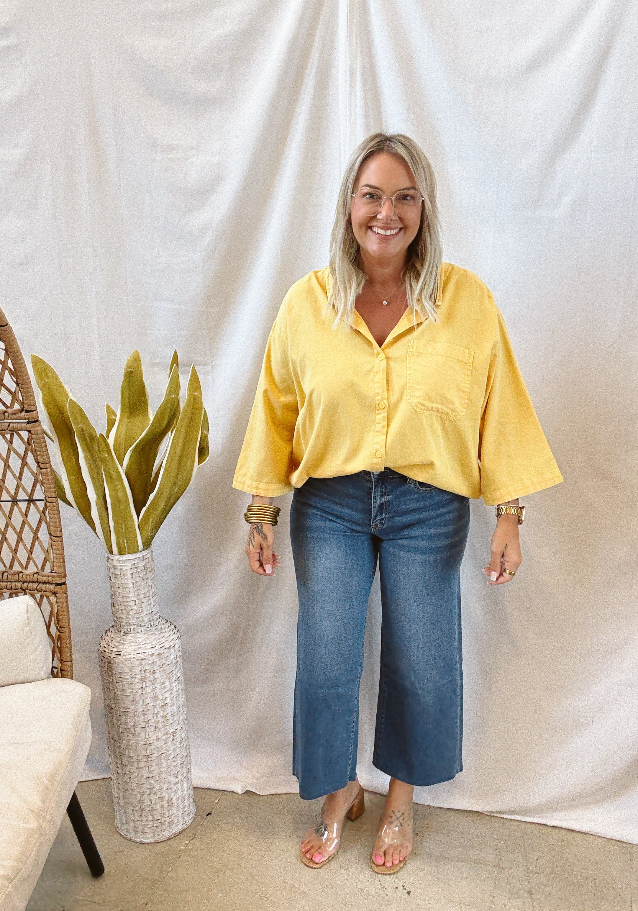 Vervet Right Super Soft Crop Wide Leg Jeans-Final Sale-Jeans-vervet-The Silo Boutique, Women's Fashion Boutique Located in Warren and Grand Forks North Dakota