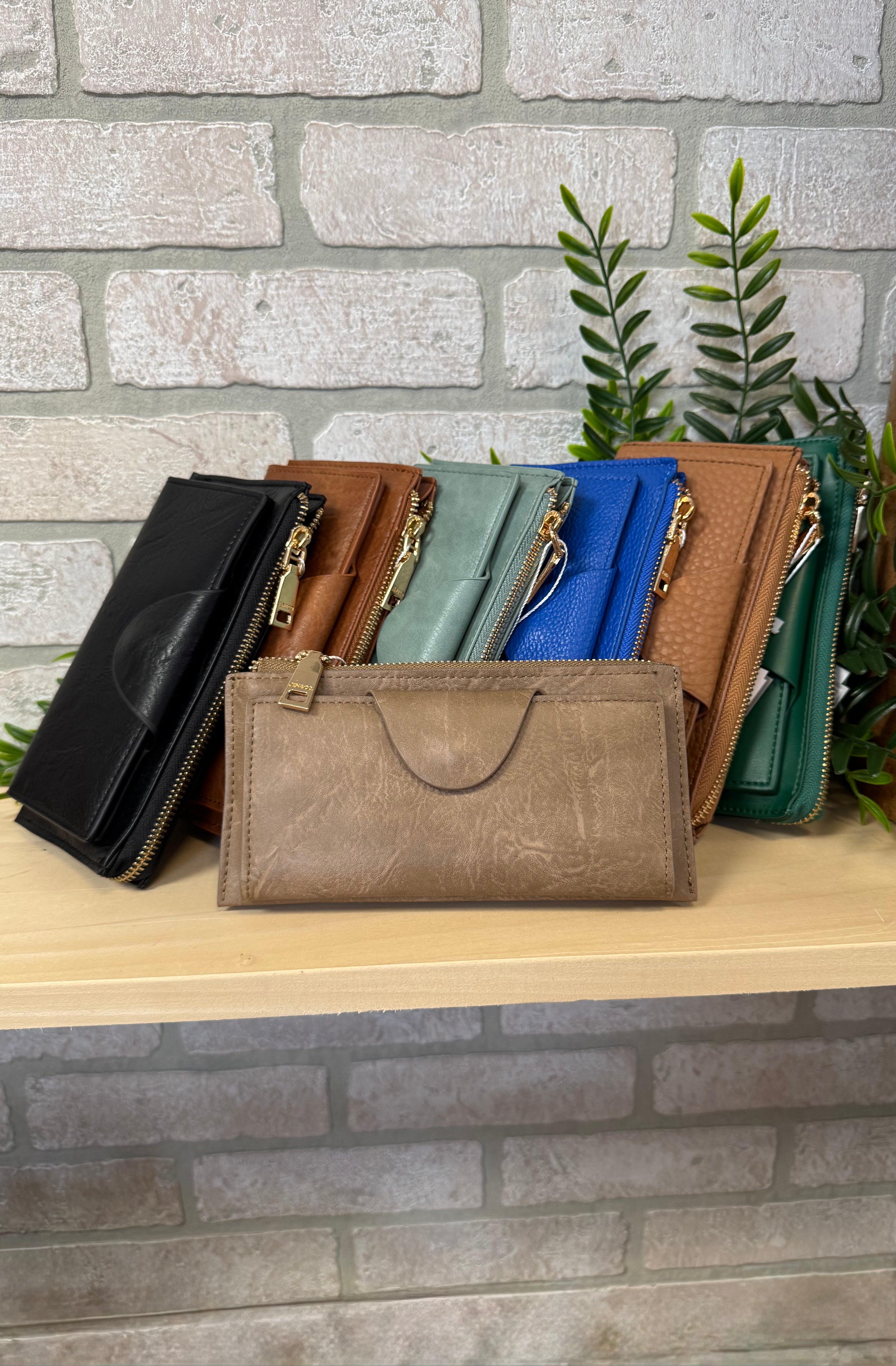 Kyla RFID Wallet w/ Snap Closure-Wallets-Jen and Co-The Silo Boutique, Women's Fashion Boutique Located in Warren and Grand Forks North Dakota