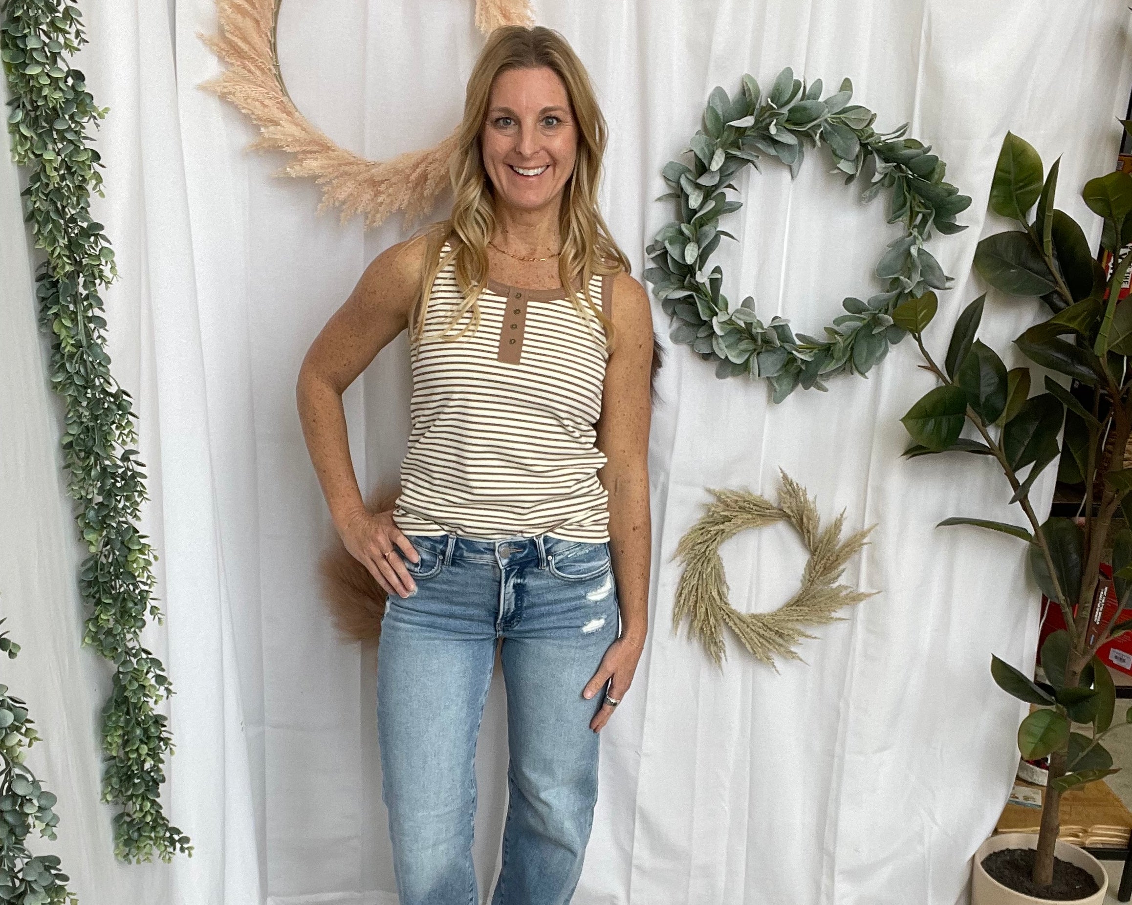 Risen Leslie Light Wide Leg Jeans-Jeans-risen-The Silo Boutique, Women's Fashion Boutique Located in Warren and Grand Forks North Dakota
