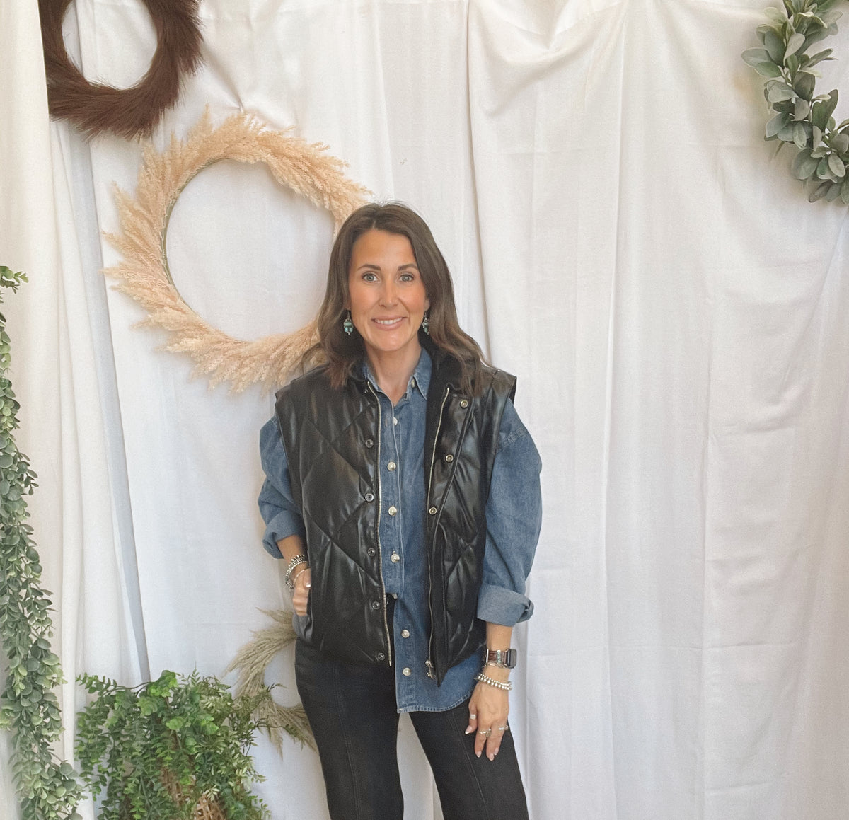 Elan Quilted Vest-Black-Coats & Jackets-elan-The Silo Boutique, Women's Fashion Boutique Located in Warren and Grand Forks North Dakota