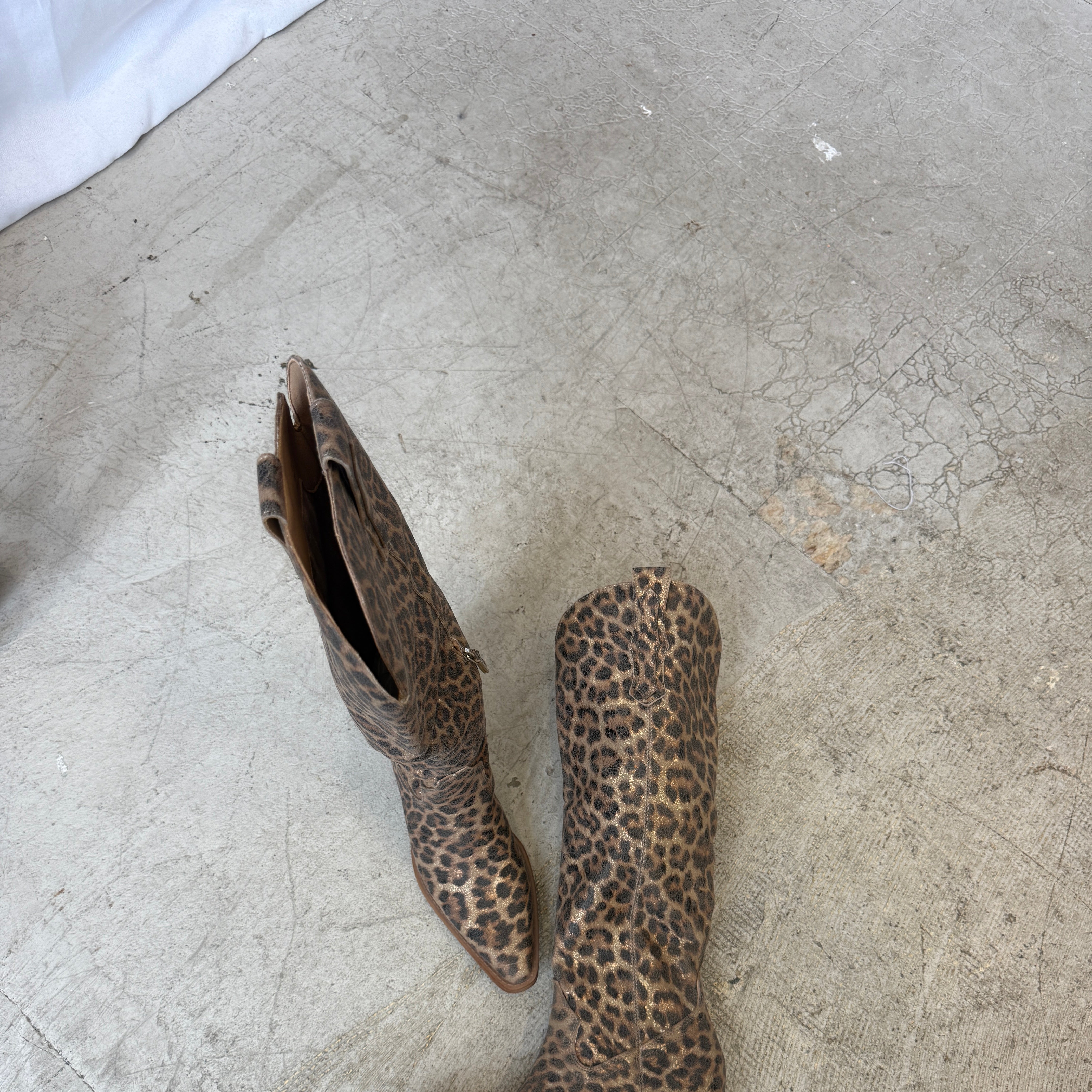Oasis Society Tess Leopard Boot-Boots-oasis society-The Silo Boutique, Women's Fashion Boutique Located in Warren and Grand Forks North Dakota