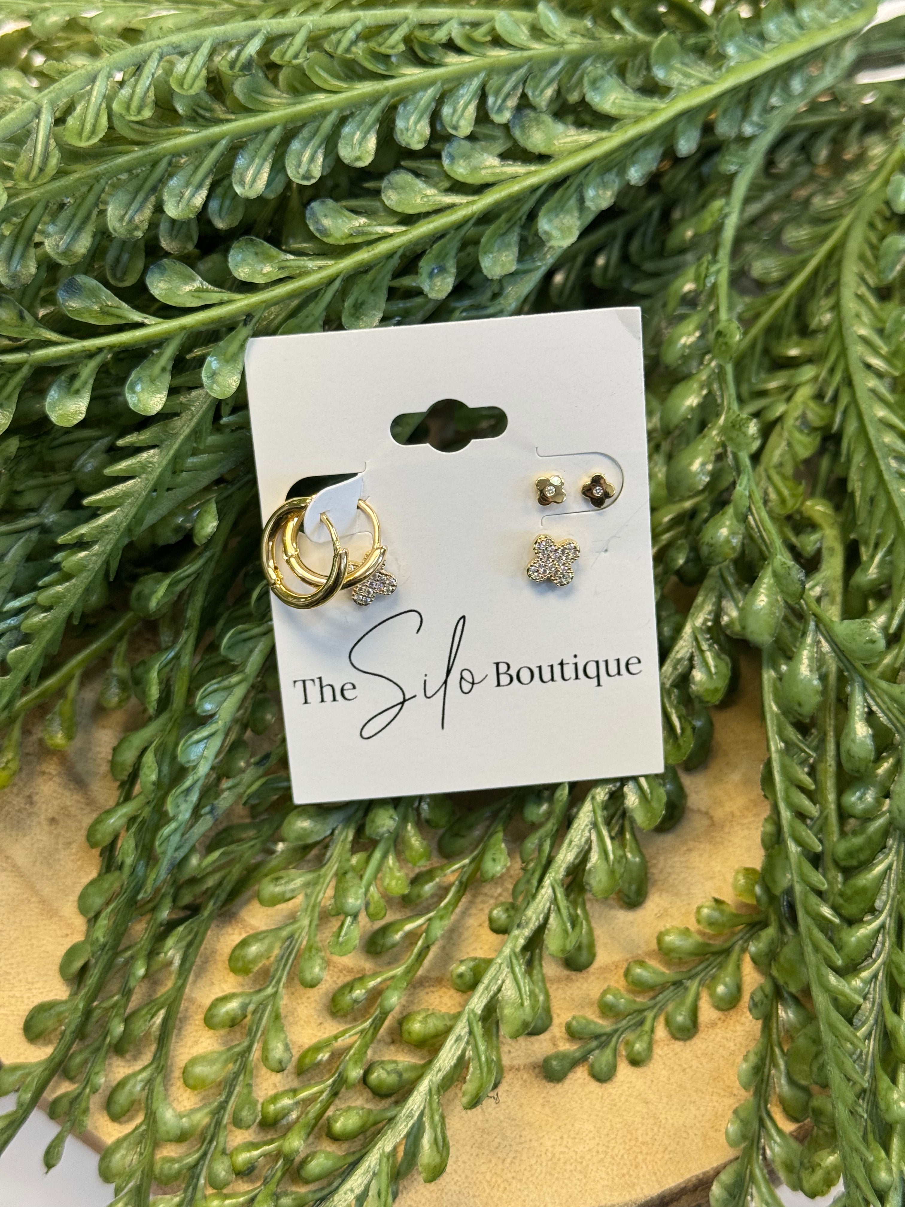 Mini Clover Earring Set-Gold-Earrings-fame-The Silo Boutique, Women's Fashion Boutique Located in Warren and Grand Forks North Dakota