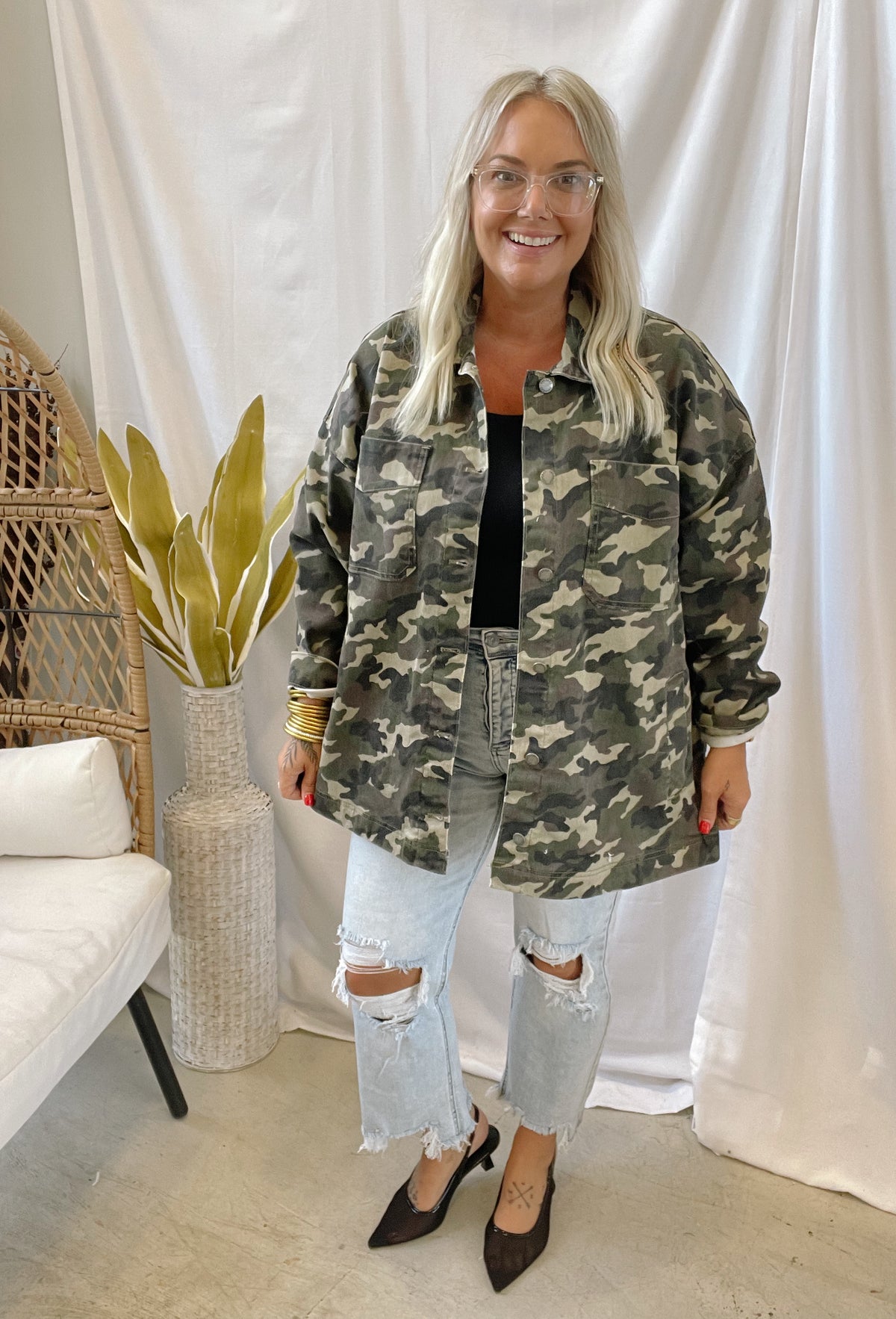 V Oversized Camo Jacket-Shackets-veveret-The Silo Boutique, Women's Fashion Boutique Located in Warren and Grand Forks North Dakota