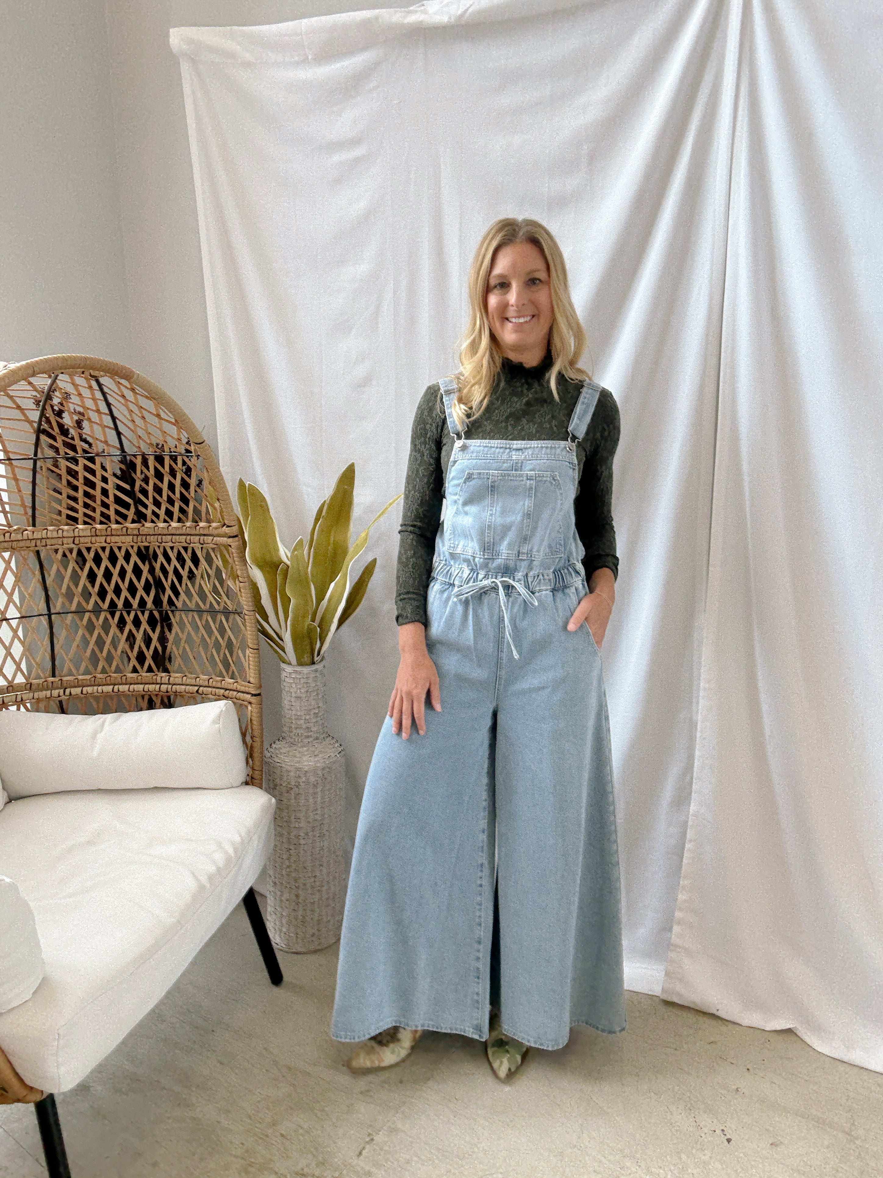 Wishlist Denim Wide Leg Overalls-Final Sale-Jeans-wishlist-The Silo Boutique, Women's Fashion Boutique Located in Warren and Grand Forks North Dakota