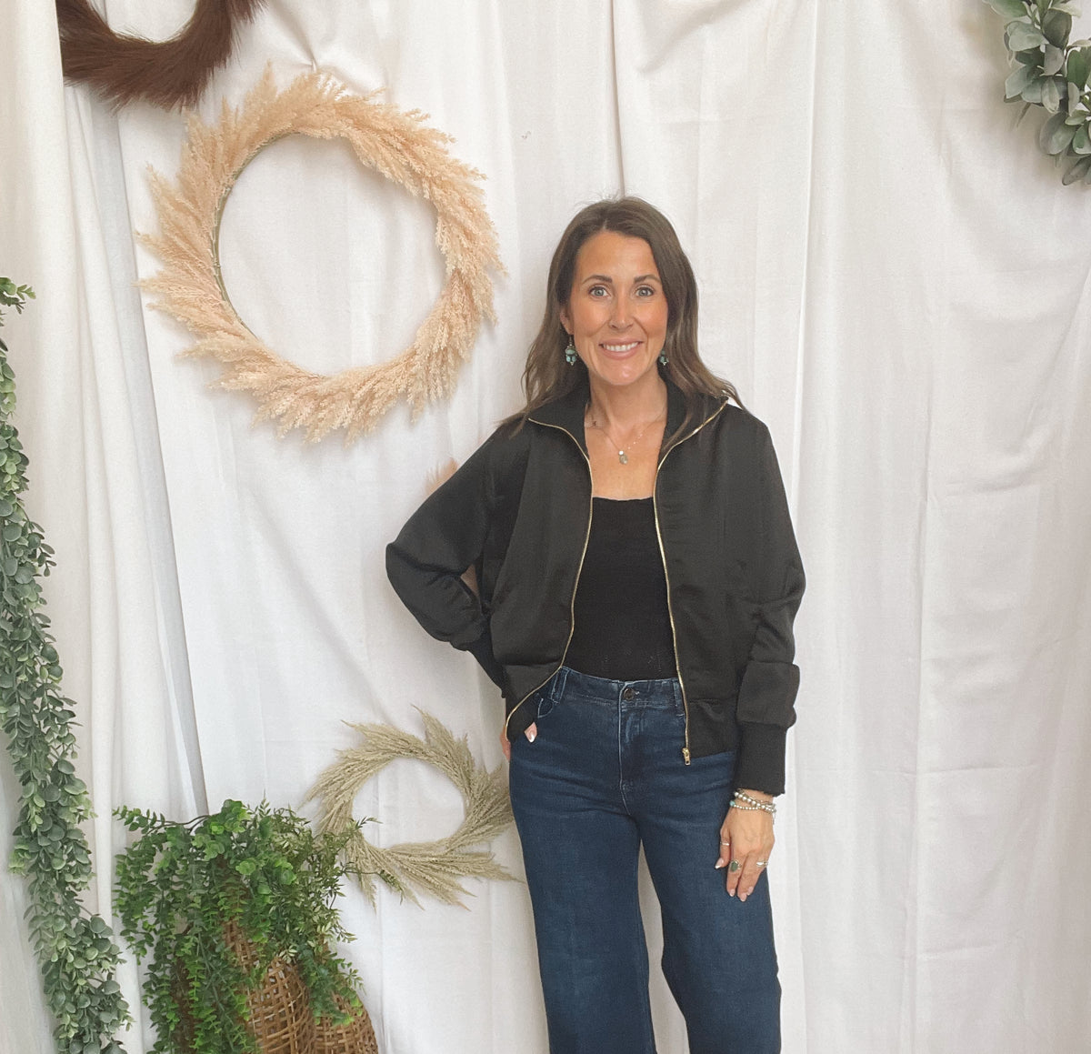 Risen Erika Wide Leg Ankle Jeans-Jeans-risen-The Silo Boutique, Women's Fashion Boutique Located in Warren and Grand Forks North Dakota