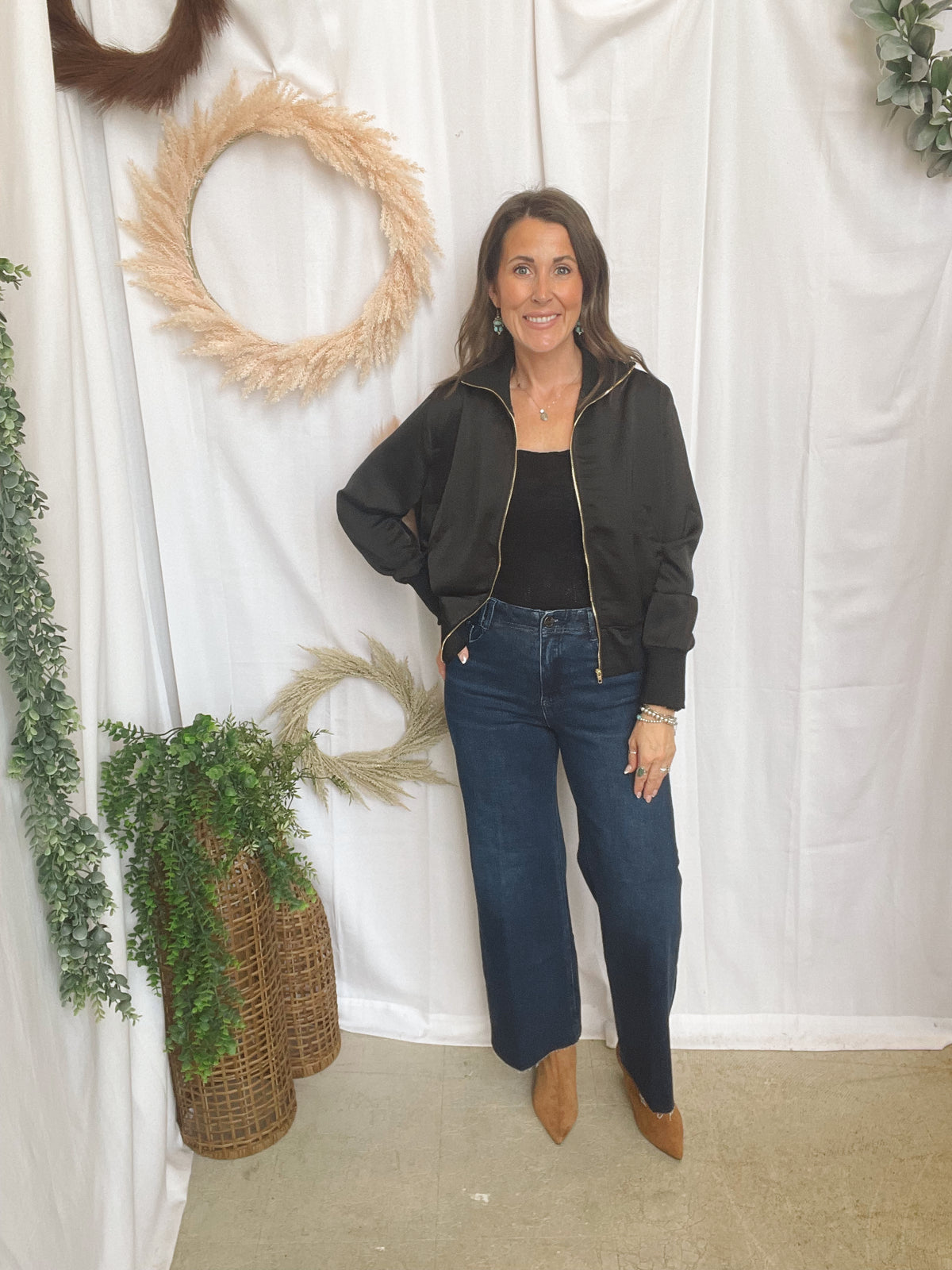 Risen Erika Wide Leg Ankle Jeans-Jeans-risen-The Silo Boutique, Women's Fashion Boutique Located in Warren and Grand Forks North Dakota