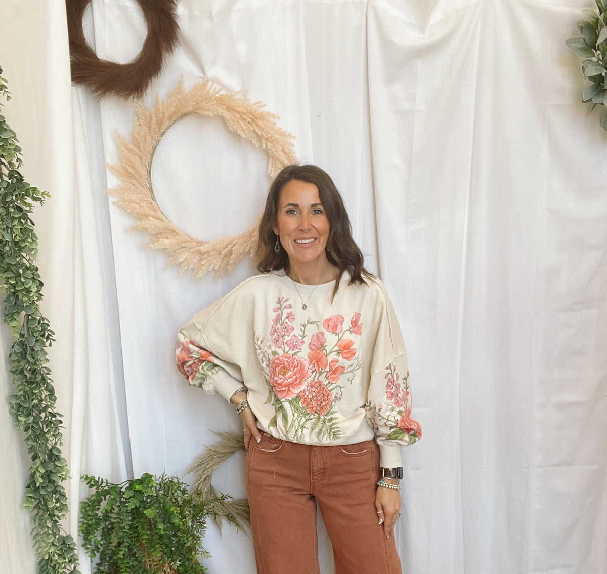 Vintage Botanical Floral Sweatshirt-Beige-Sweatshirts-davi-The Silo Boutique, Women's Fashion Boutique Located in Warren and Grand Forks North Dakota