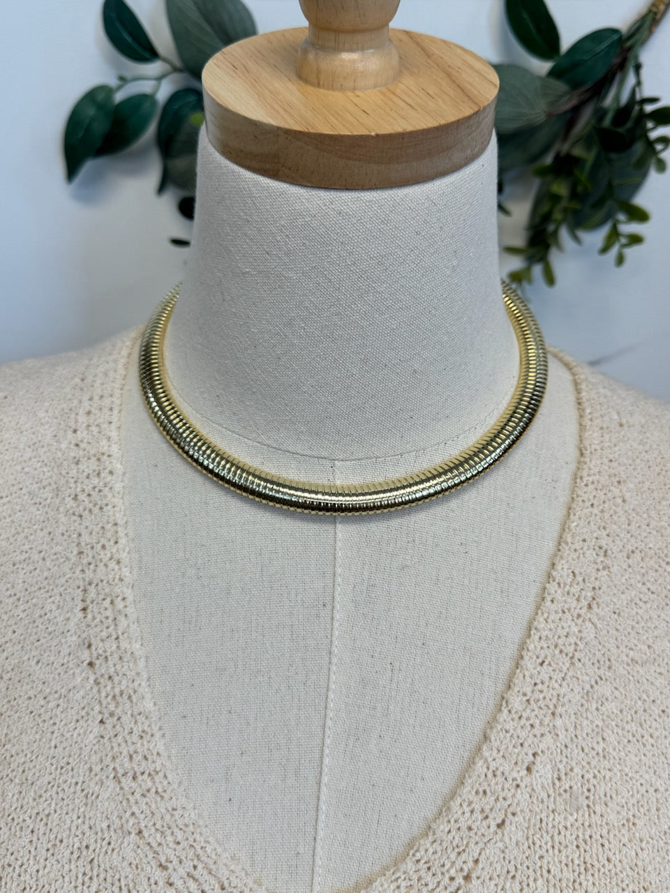 Gold Thick Necklace-Necklaces-Fame-The Silo Boutique, Women's Fashion Boutique Located in Warren and Grand Forks North Dakota
