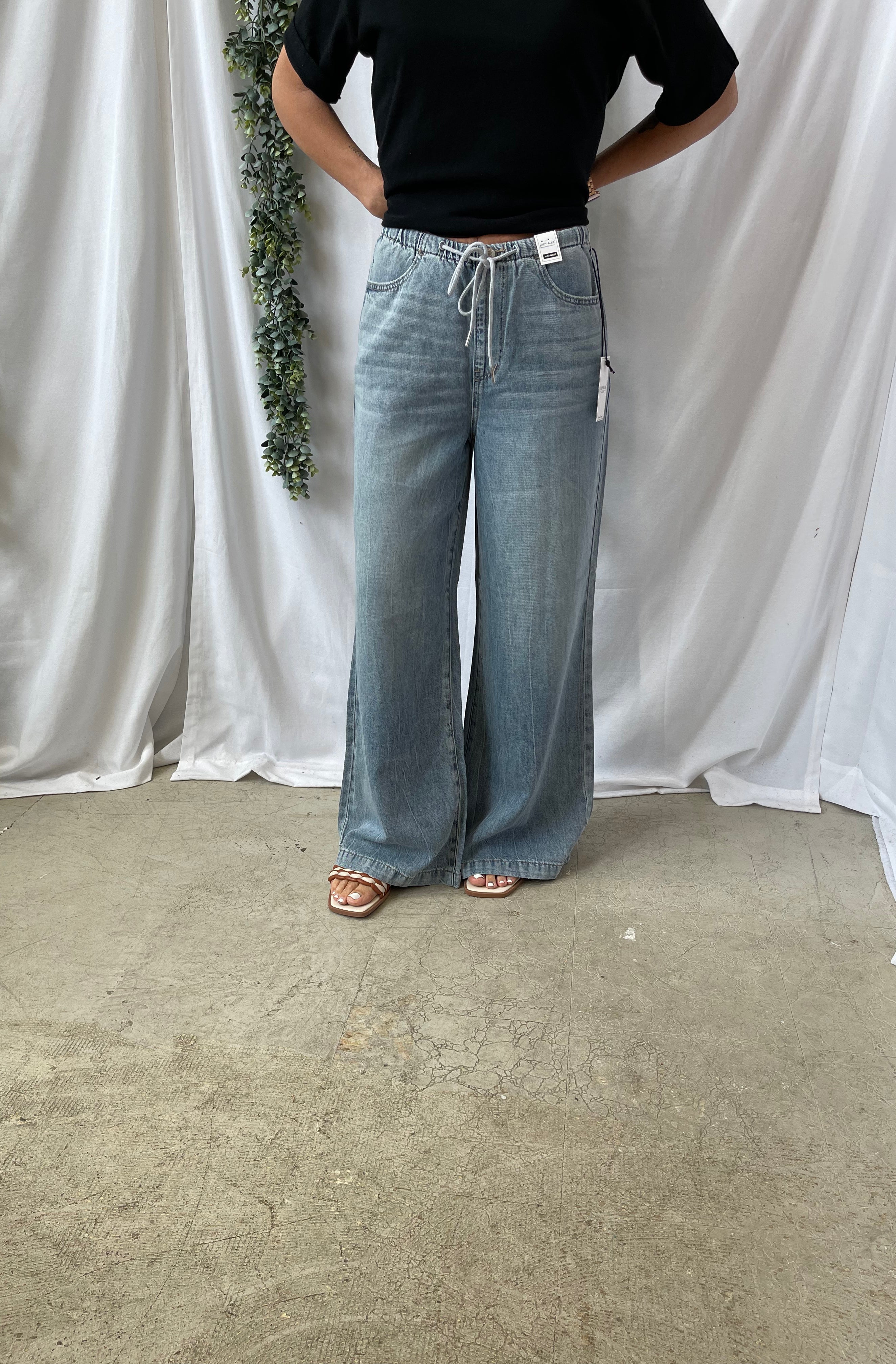 Judy Blue Palazzo Featherweight Jeans-Jeans-judy blue-The Silo Boutique, Women's Fashion Boutique Located in Warren and Grand Forks North Dakota