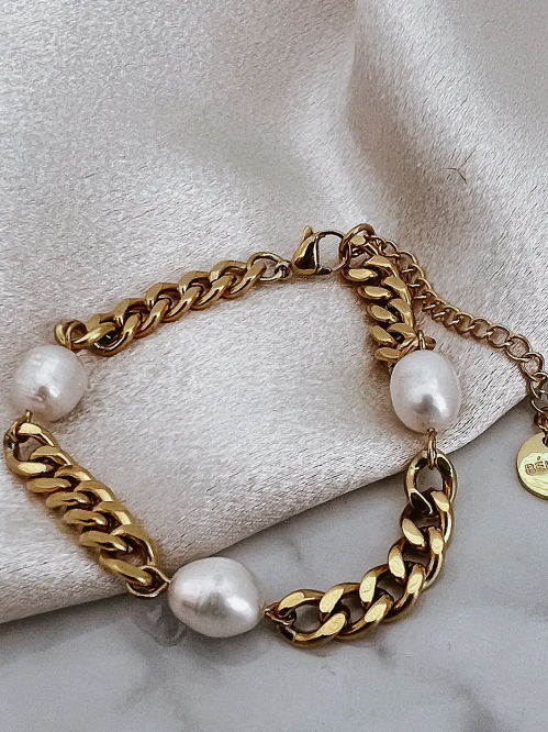 Beljoy Blinny Cuban Chain Pearl Bracelet-Bracelets-beljoy-The Silo Boutique, Women's Fashion Boutique Located in Warren and Grand Forks North Dakota