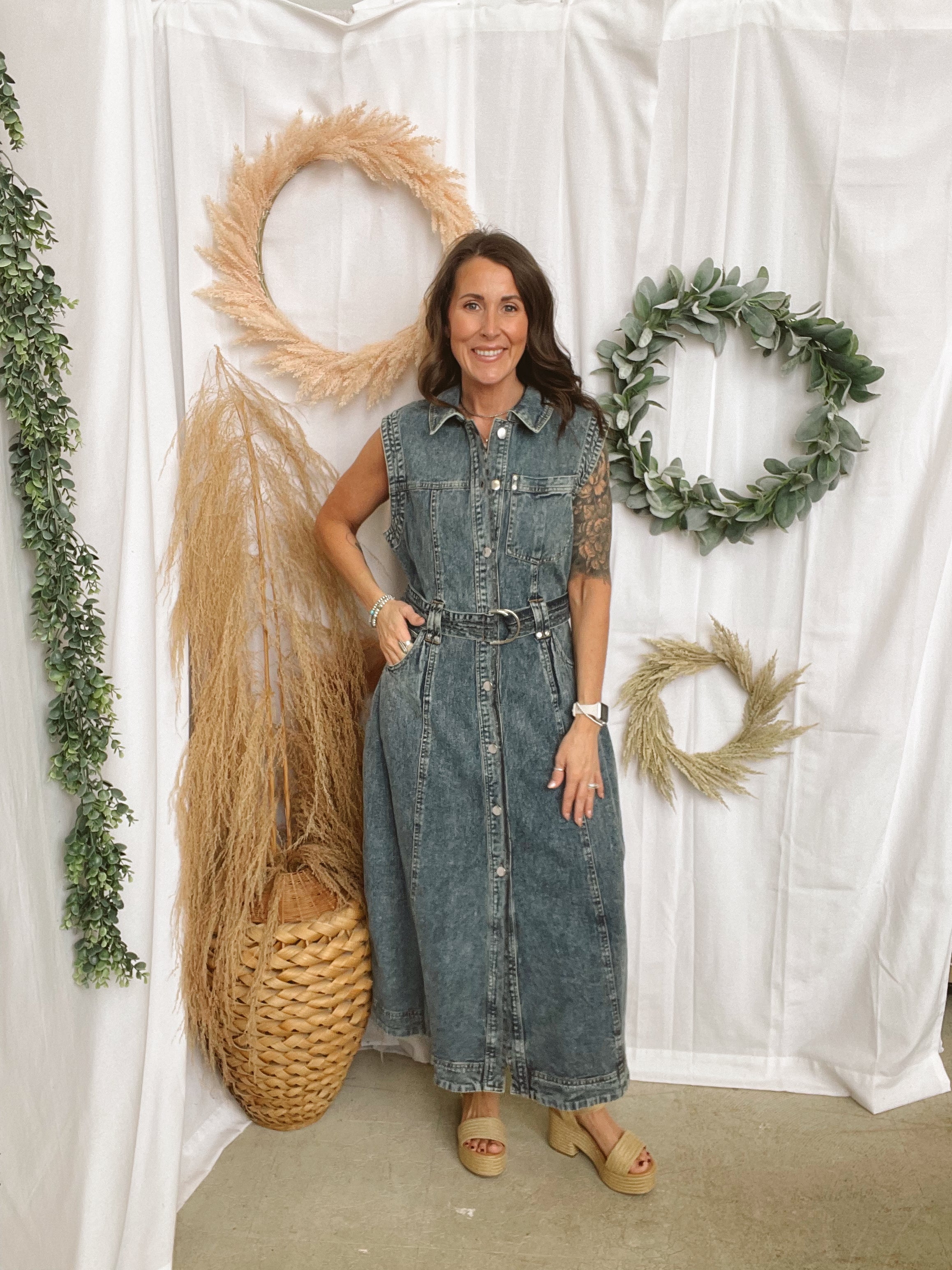 Elan Midi Denim Dress-Dresses-elan-The Silo Boutique, Women's Fashion Boutique Located in Warren and Grand Forks North Dakota