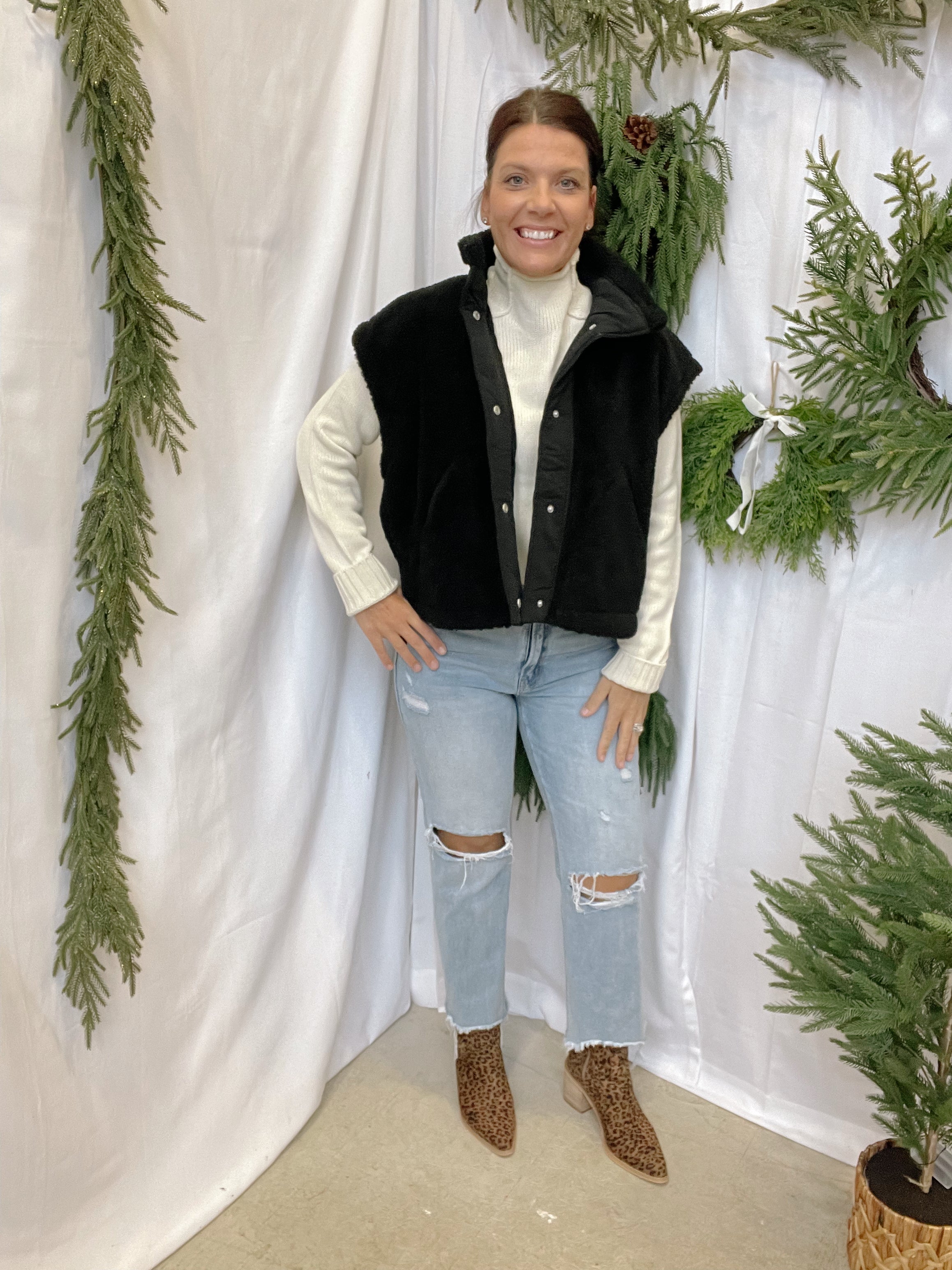 So Cozy Sherpa Vest-Black-Vests-hyfve-The Silo Boutique, Women's Fashion Boutique Located in Warren and Grand Forks North Dakota