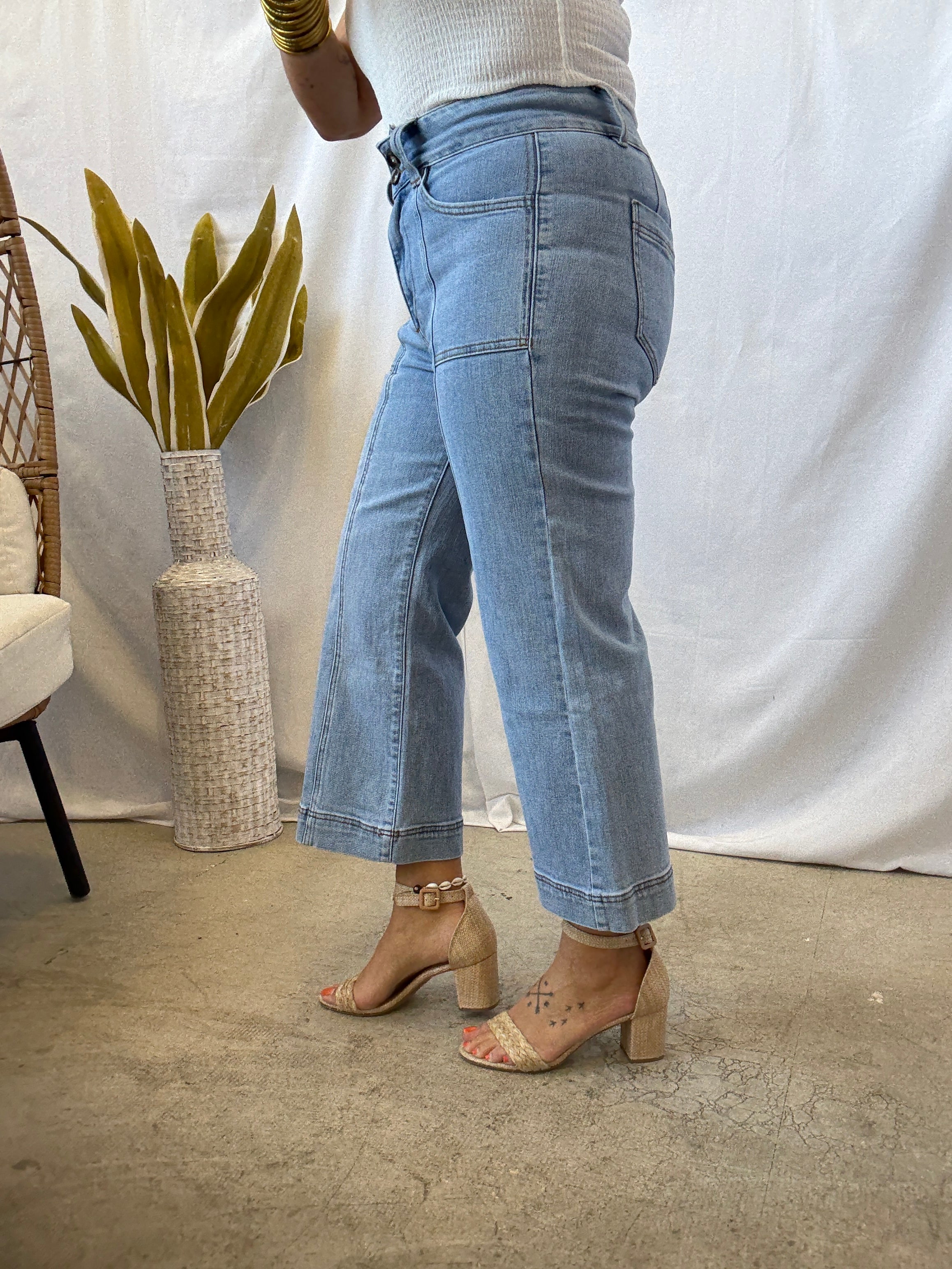Mica French Light Jeans-Final Sale-Jeans-mica-The Silo Boutique, Women's Fashion Boutique Located in Warren and Grand Forks North Dakota