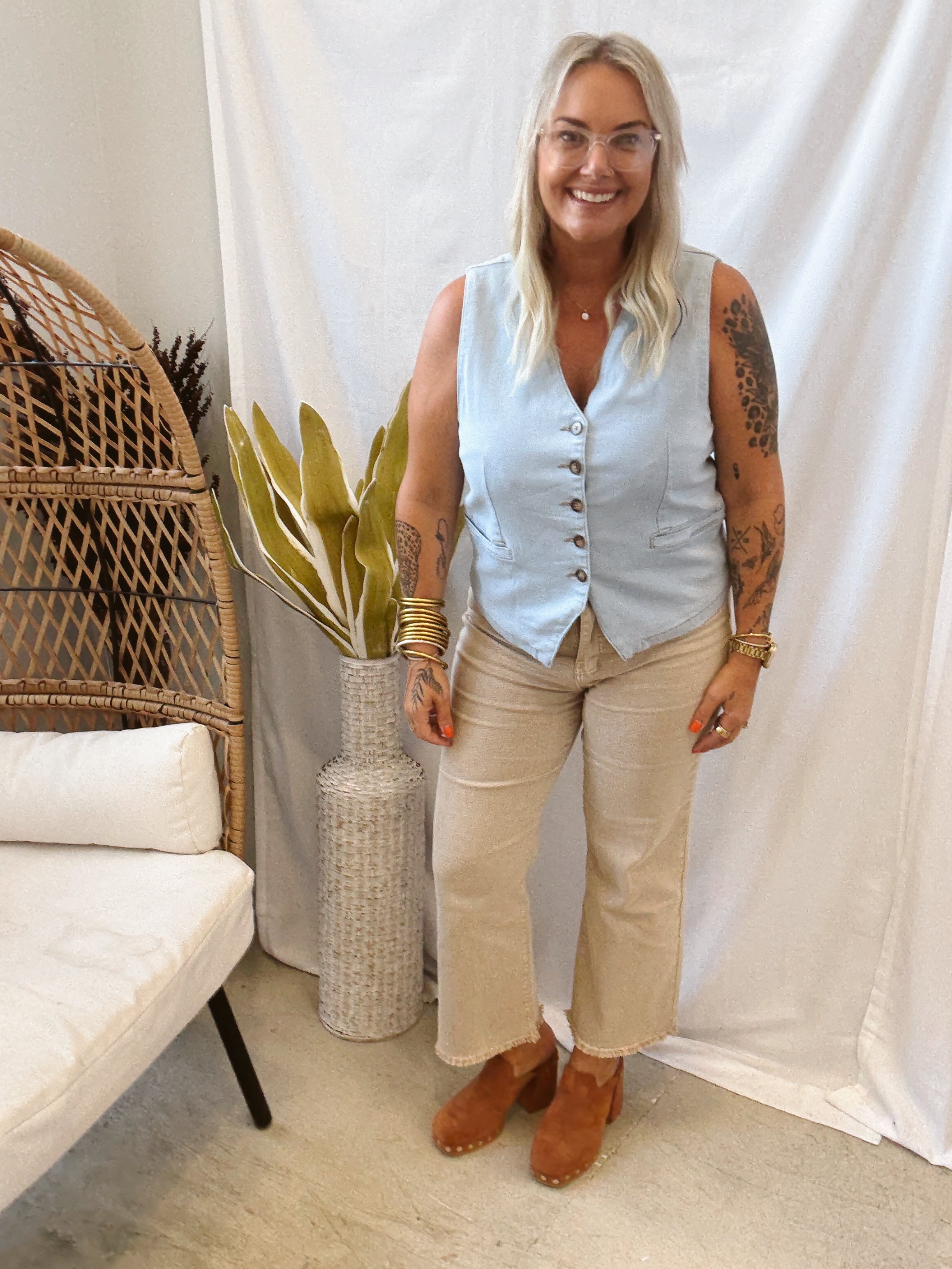 Annie Stretch Denim Vest-Final Sale-Vests-anniewear-The Silo Boutique, Women's Fashion Boutique Located in Warren and Grand Forks North Dakota