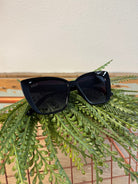 Dax Callie Black Sunglasses-Sunglasses-dax-The Silo Boutique, Women's Fashion Boutique Located in Warren and Grand Forks North Dakota