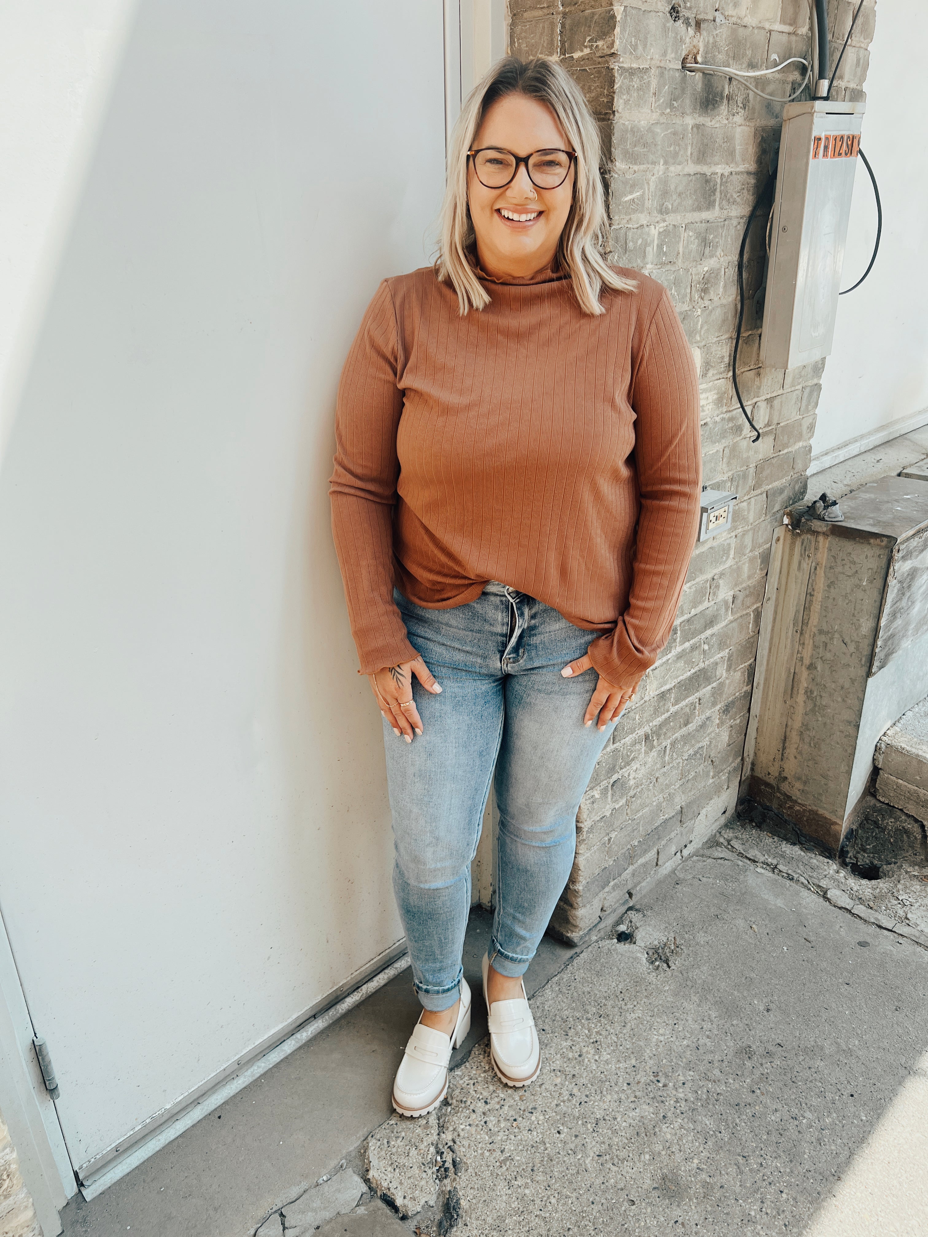 Mocha Basic Rib Top-top-hailey-The Silo Boutique, Women's Fashion Boutique Located in Warren and Grand Forks North Dakota