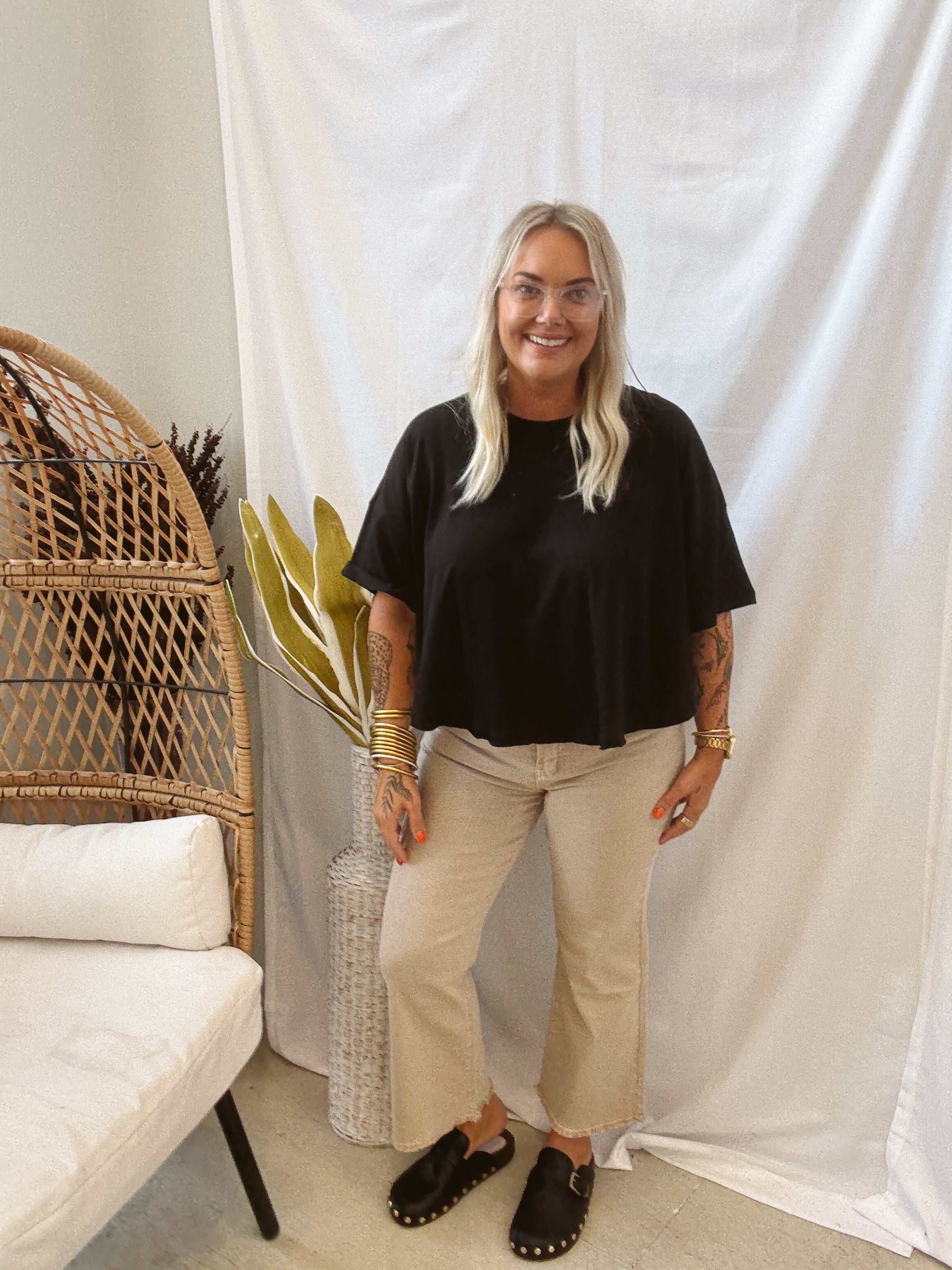 Zoe Tan Washed Jeans-Final Sale-Jeans-Zenana-The Silo Boutique, Women's Fashion Boutique Located in Warren and Grand Forks North Dakota