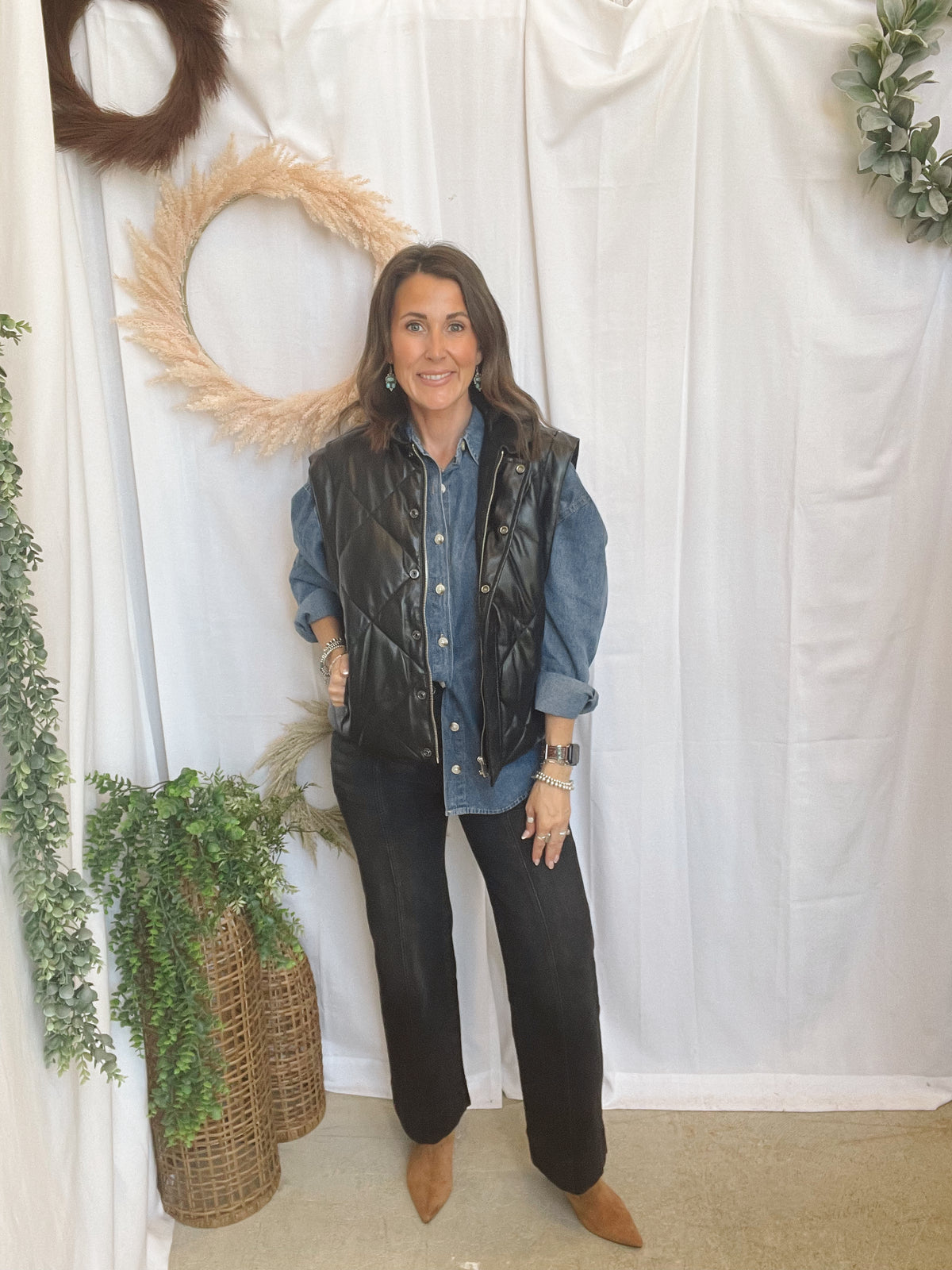 Elan Quilted Vest-Black-Coats & Jackets-elan-The Silo Boutique, Women's Fashion Boutique Located in Warren and Grand Forks North Dakota