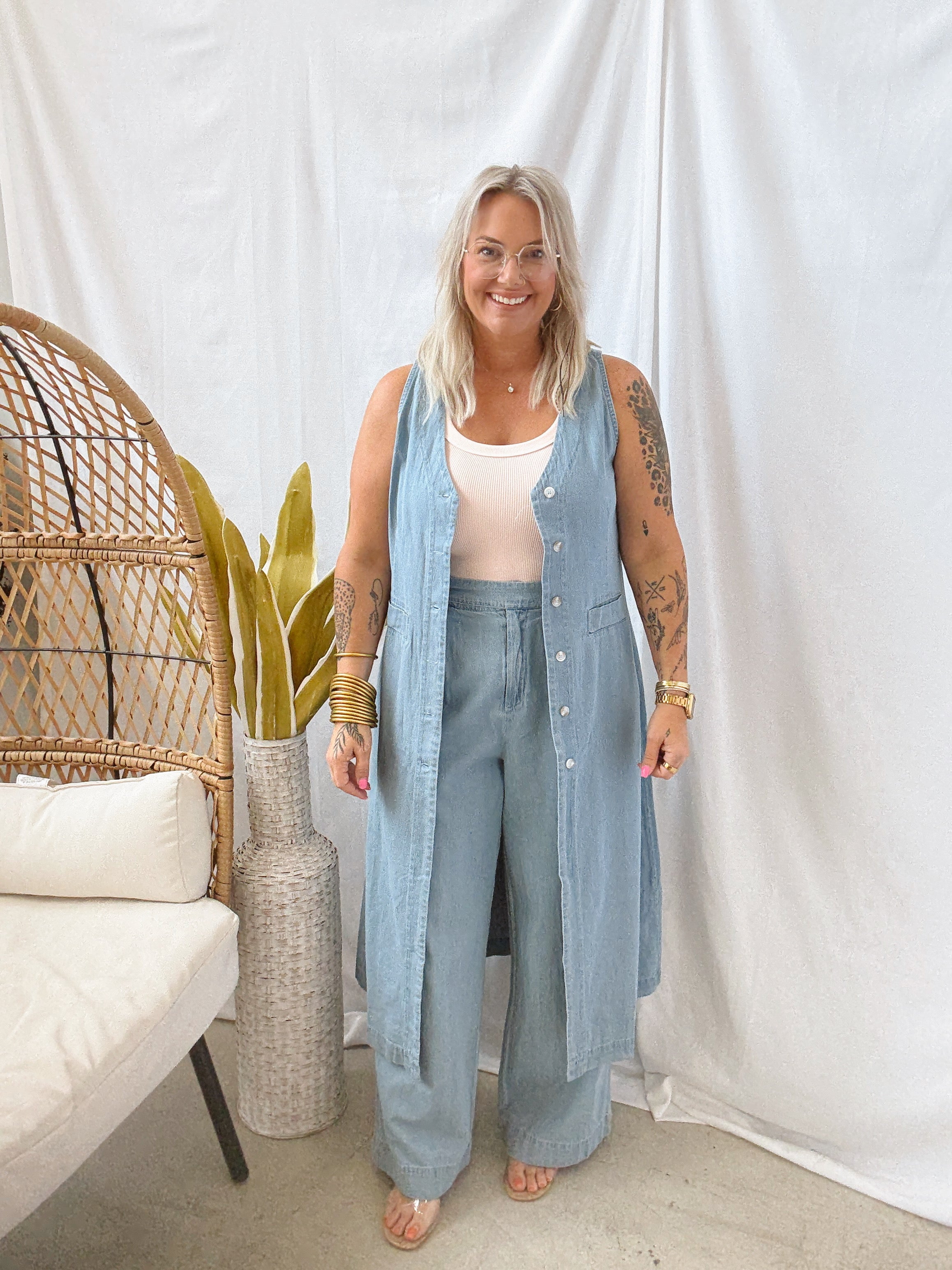 Denim Wide Leg Pants-Final Sale-Pants-gilli-The Silo Boutique, Women's Fashion Boutique Located in Warren and Grand Forks North Dakota