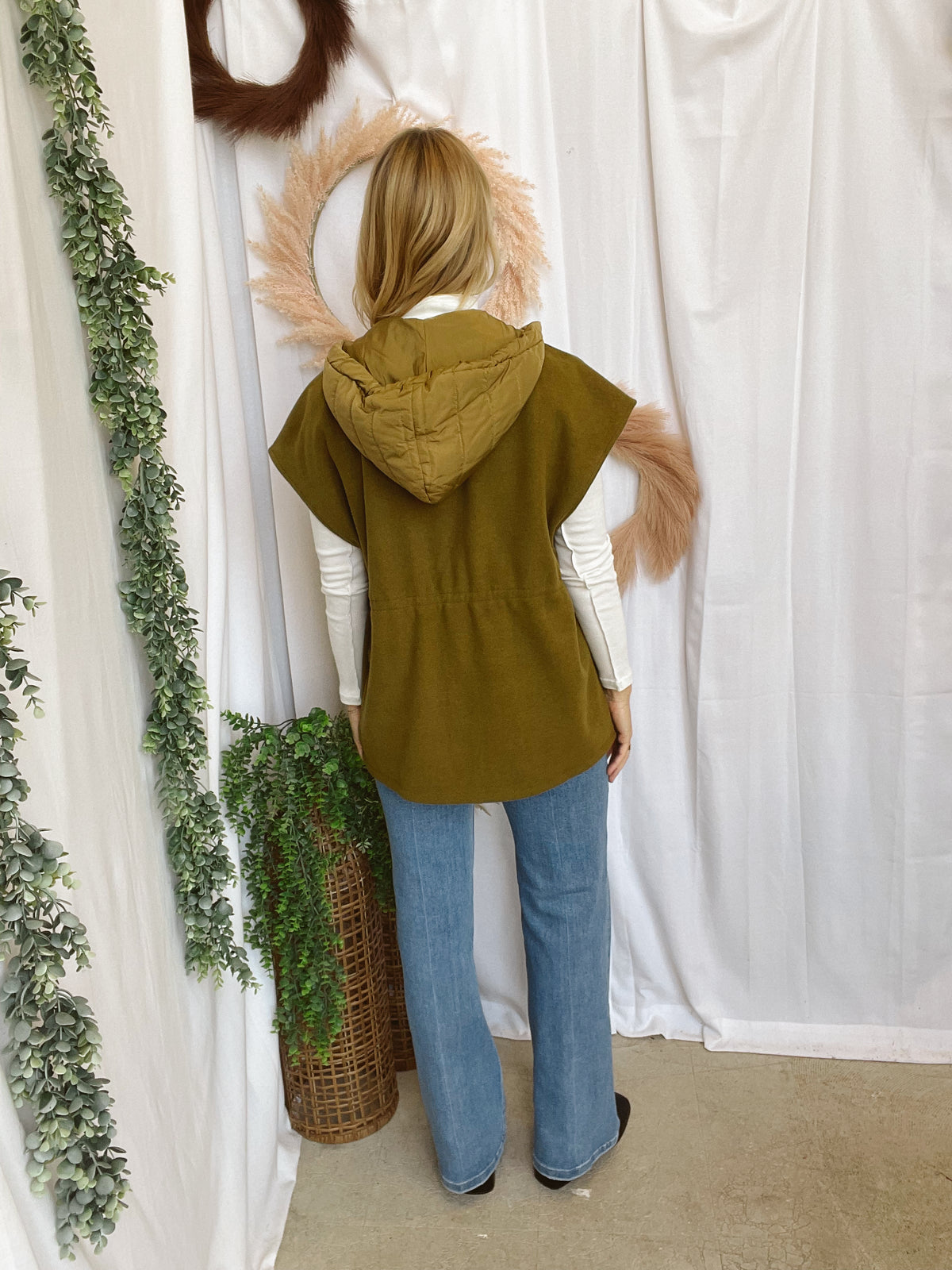 Hanna Hooded Cape Vest-Moss-Vests-staccato-The Silo Boutique, Women's Fashion Boutique Located in Warren and Grand Forks North Dakota
