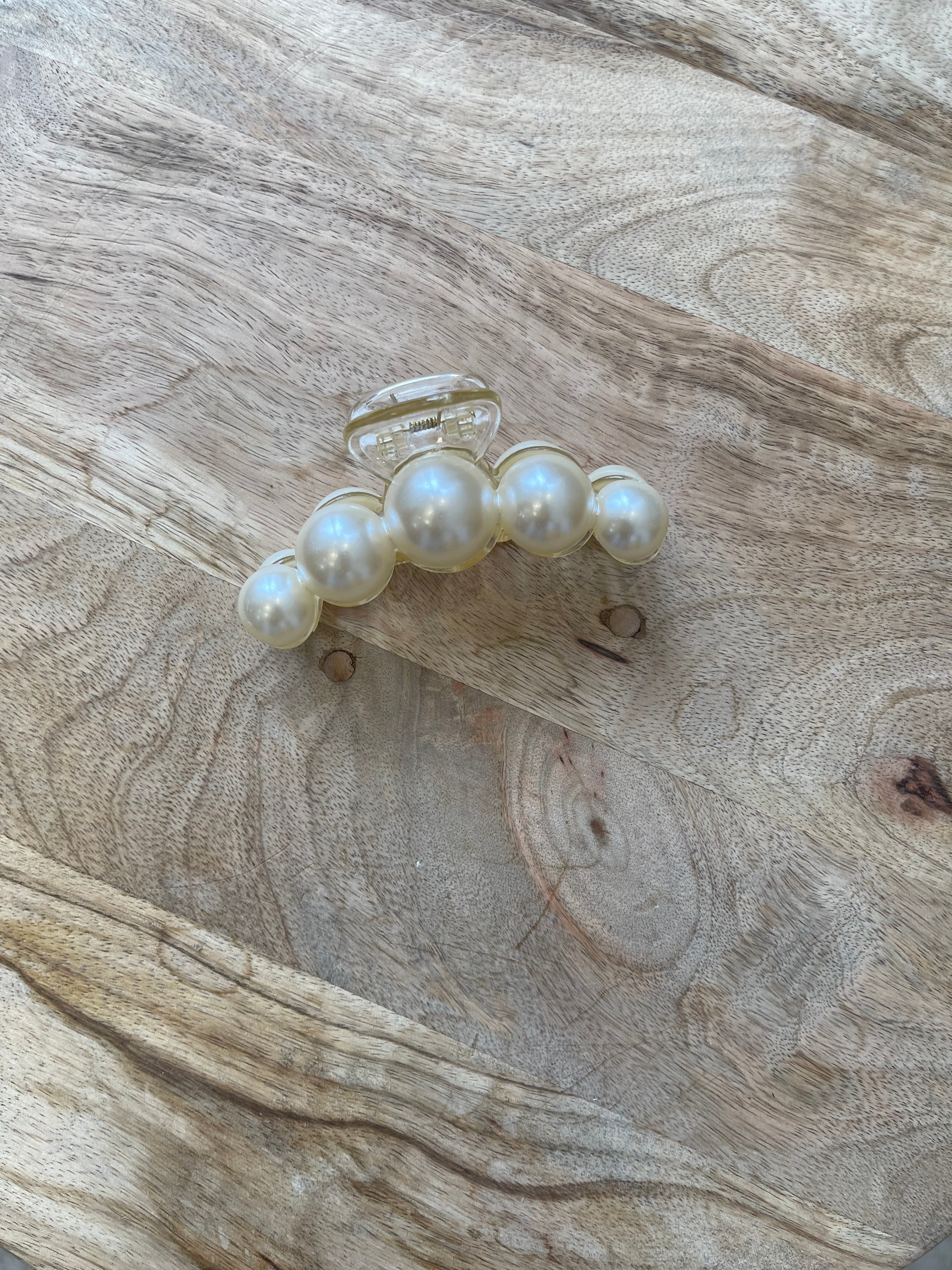 Pearl Hair Claw-Hair Accessories-wall to wall-The Silo Boutique, Women's Fashion Boutique Located in Warren and Grand Forks North Dakota