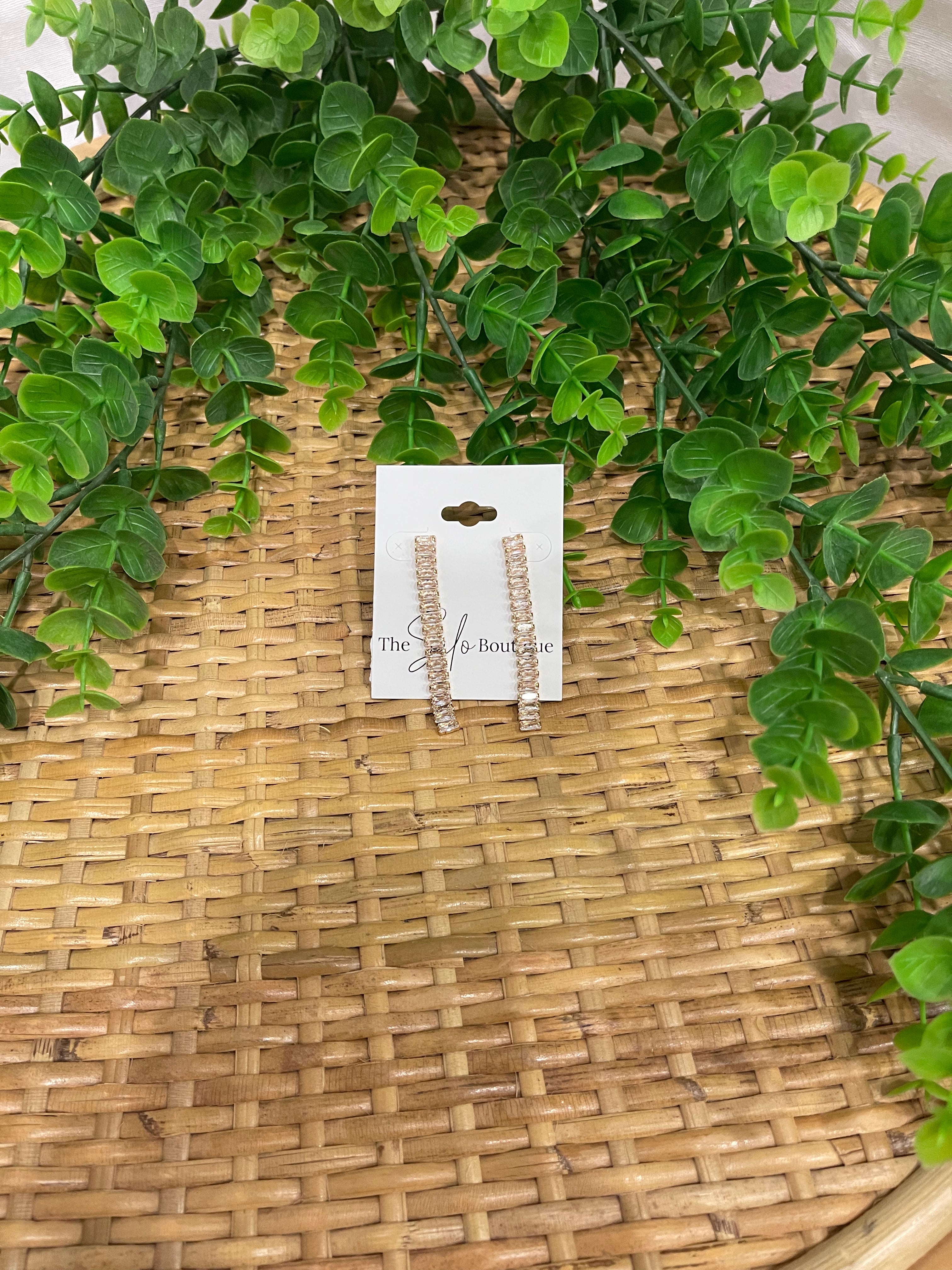 Posh Gem Dangle Earrings-Earrings-pannee-The Silo Boutique, Women's Fashion Boutique Located in Warren and Grand Forks North Dakota