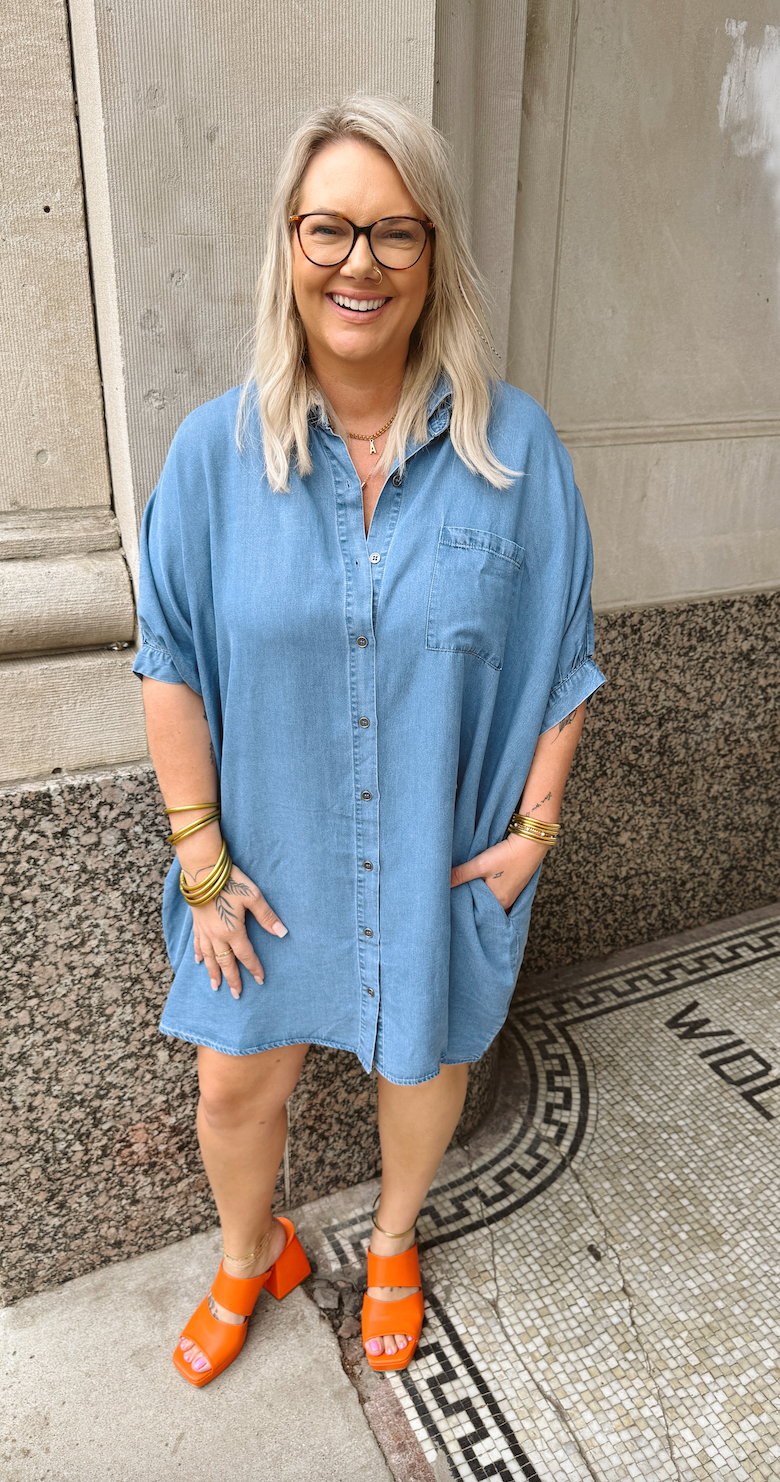 Denim Blue Collared Dress-Final Sale Online Only-Dresses-entro-The Silo Boutique, Women's Fashion Boutique Located in Warren and Grand Forks North Dakota